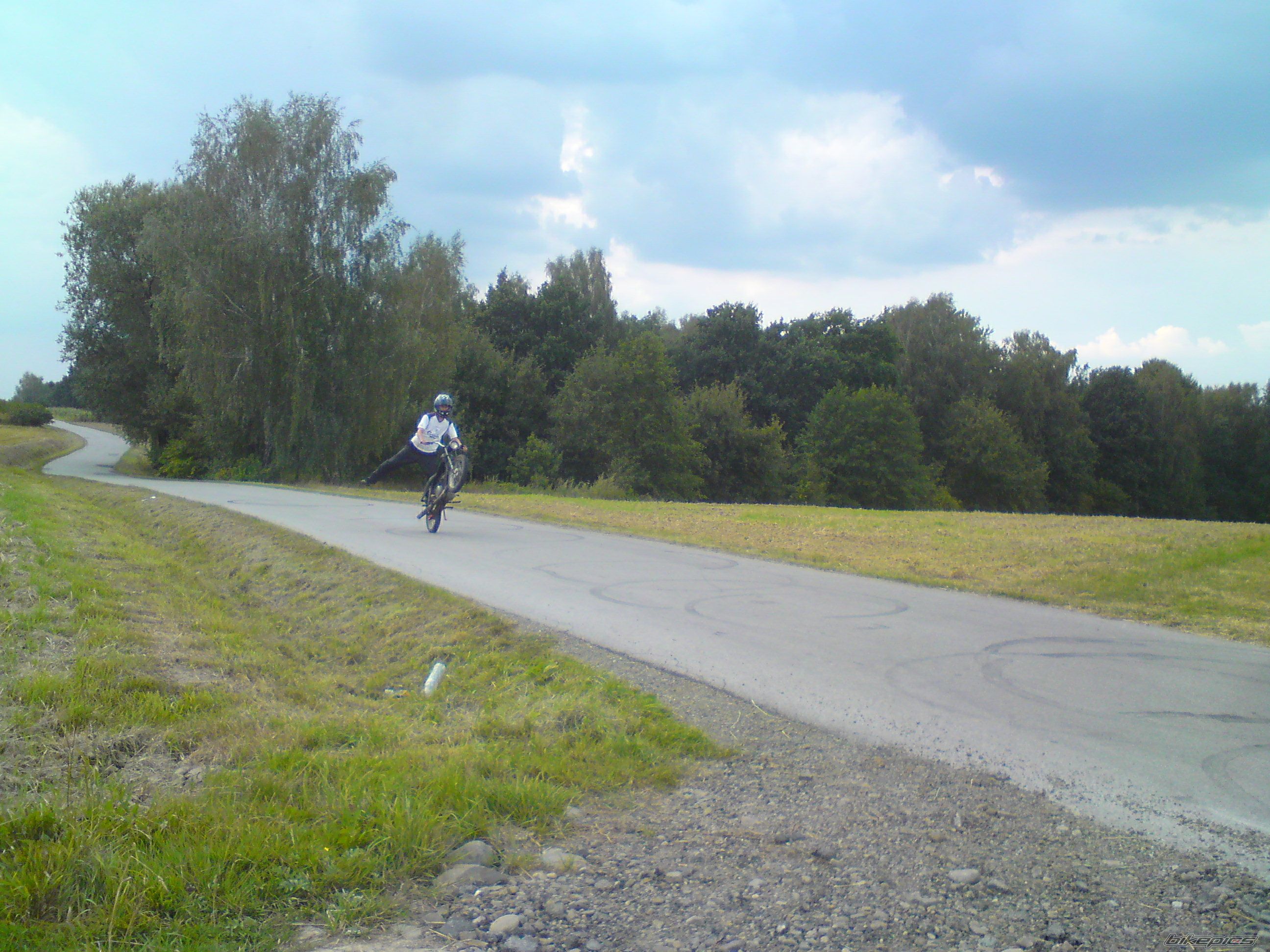 Photo 2439772