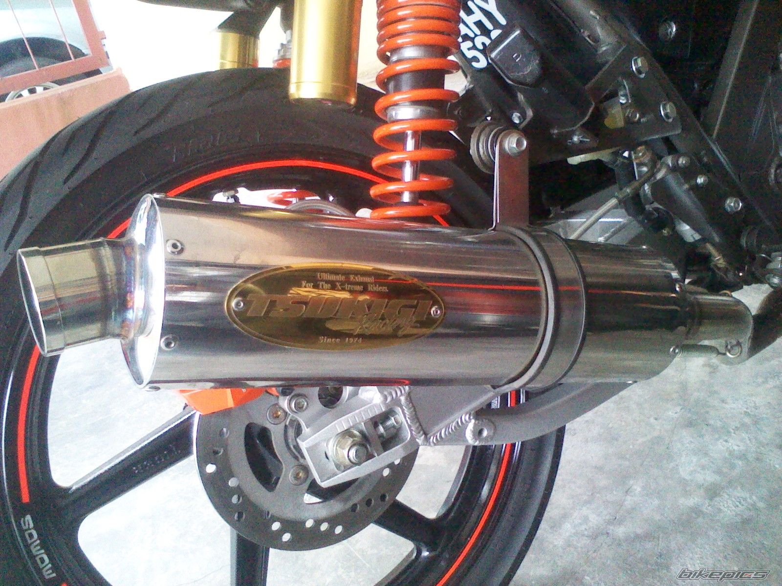 Momos Boxer 250rs