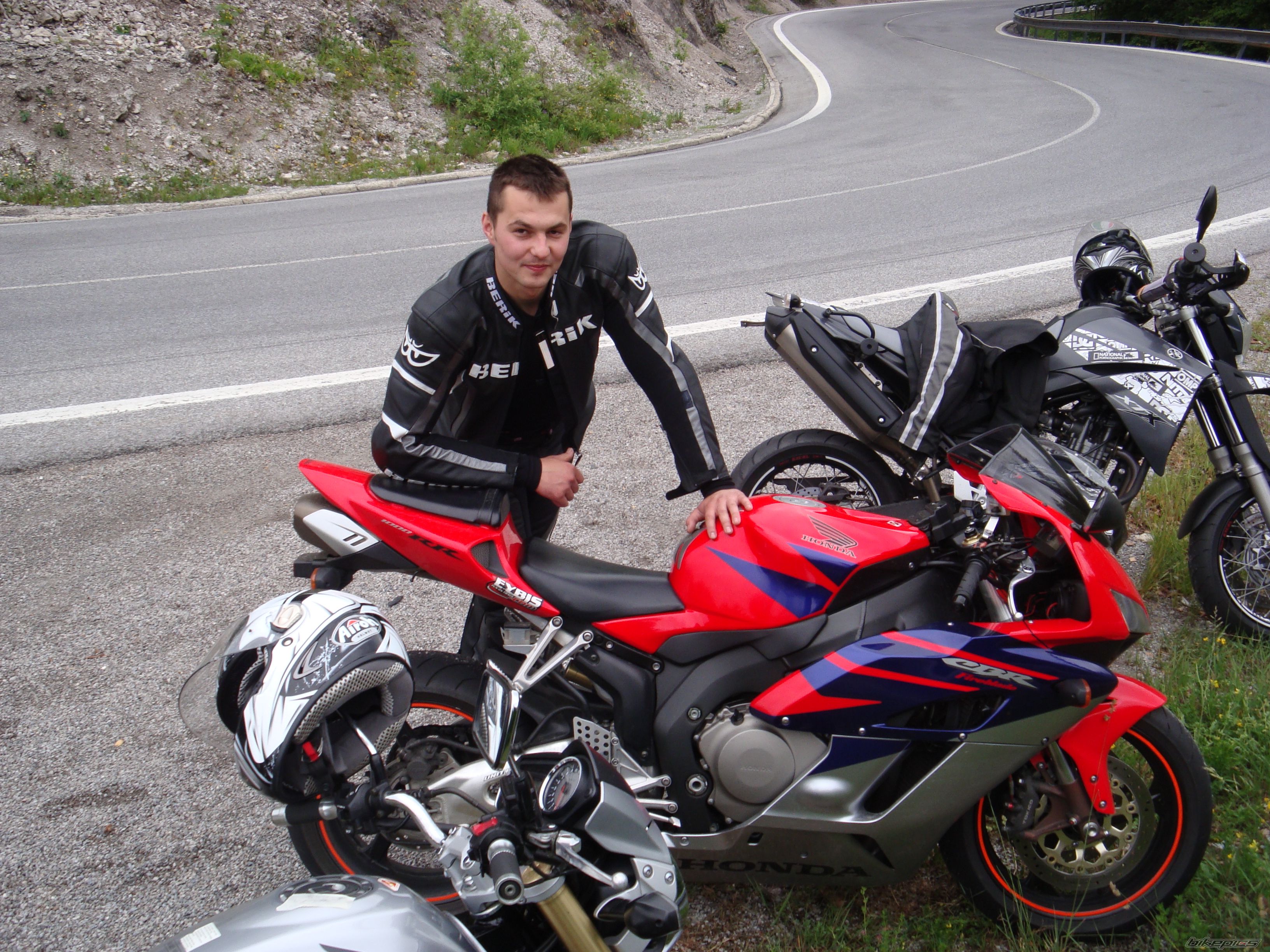 Photo 2440425