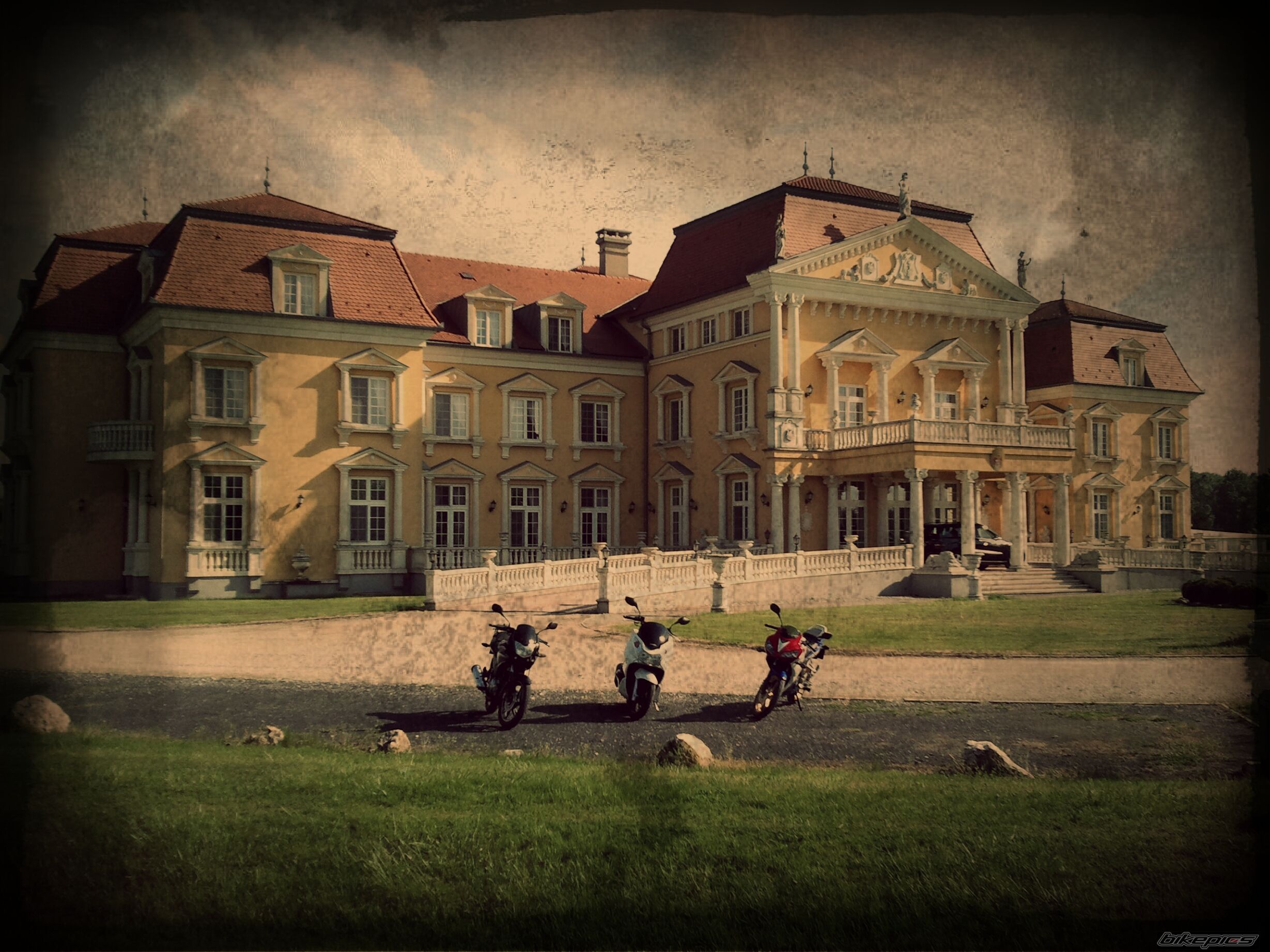 Photo 2440665