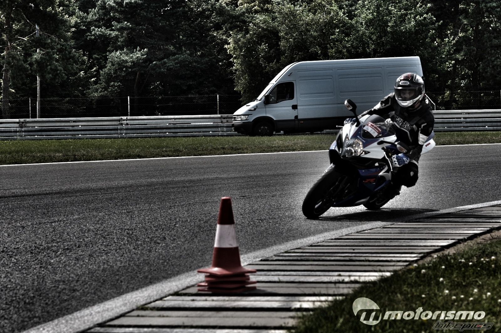 Photo 2440702