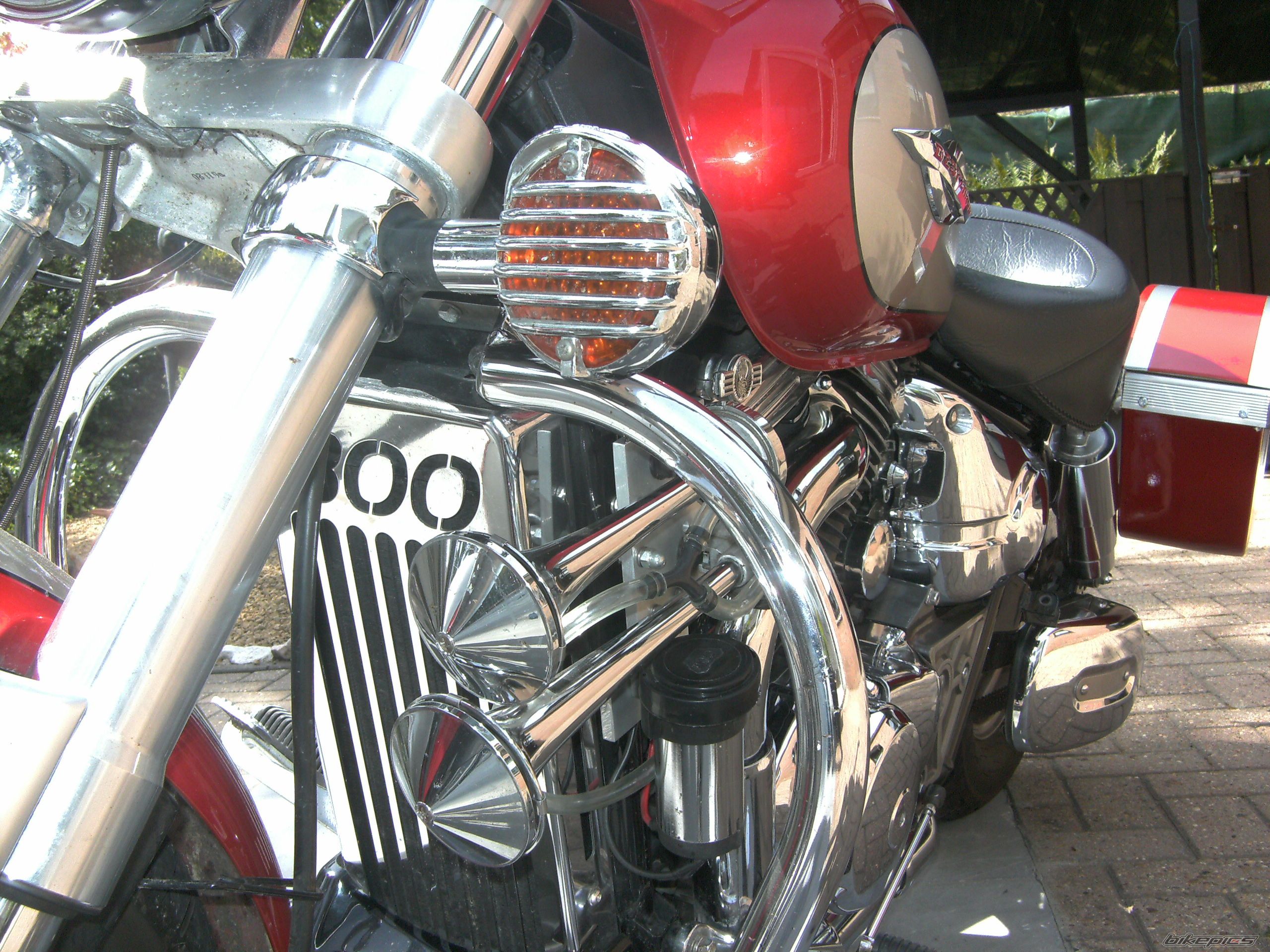 Suzuki Desperado