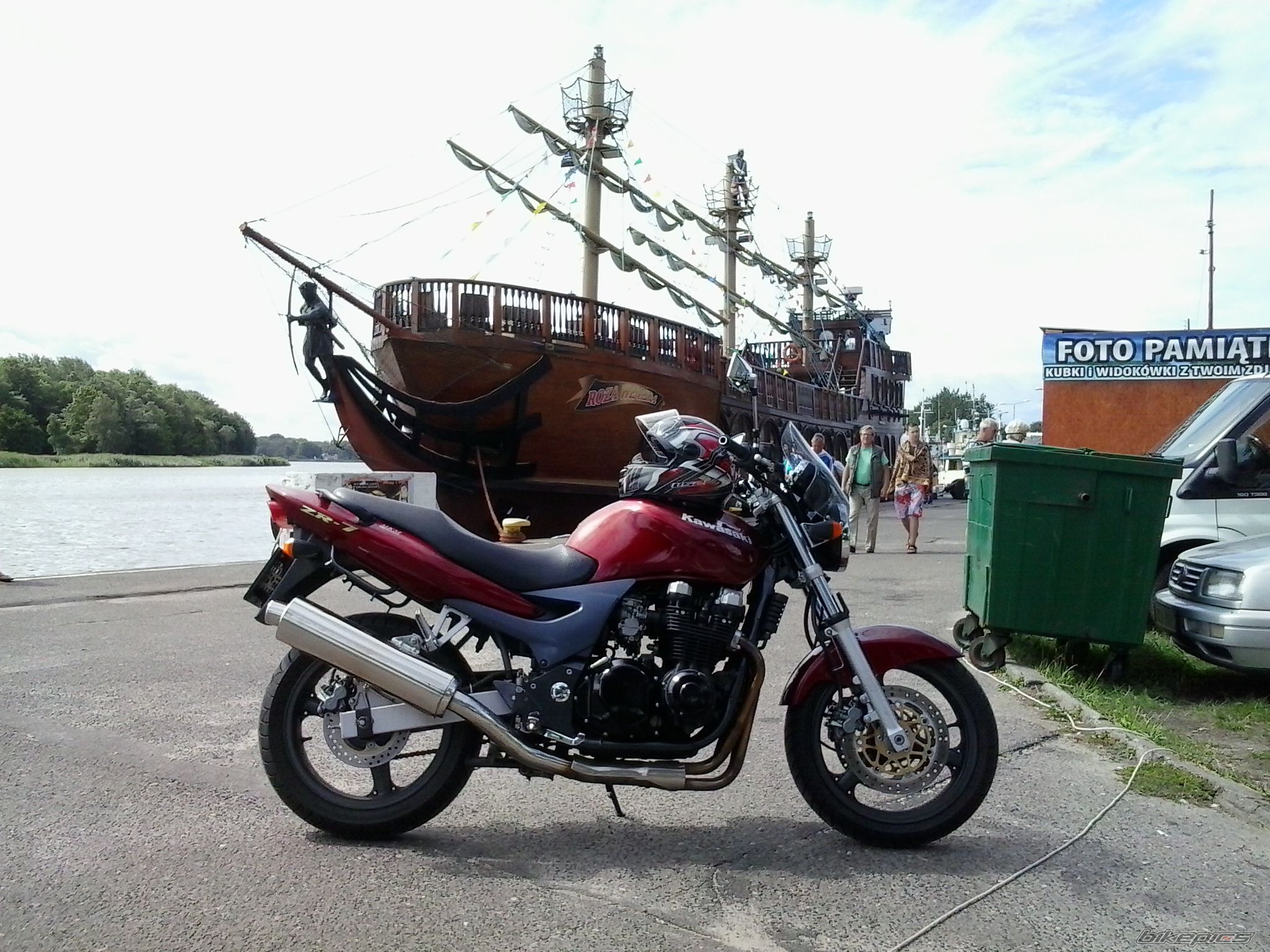 Photo 2440890