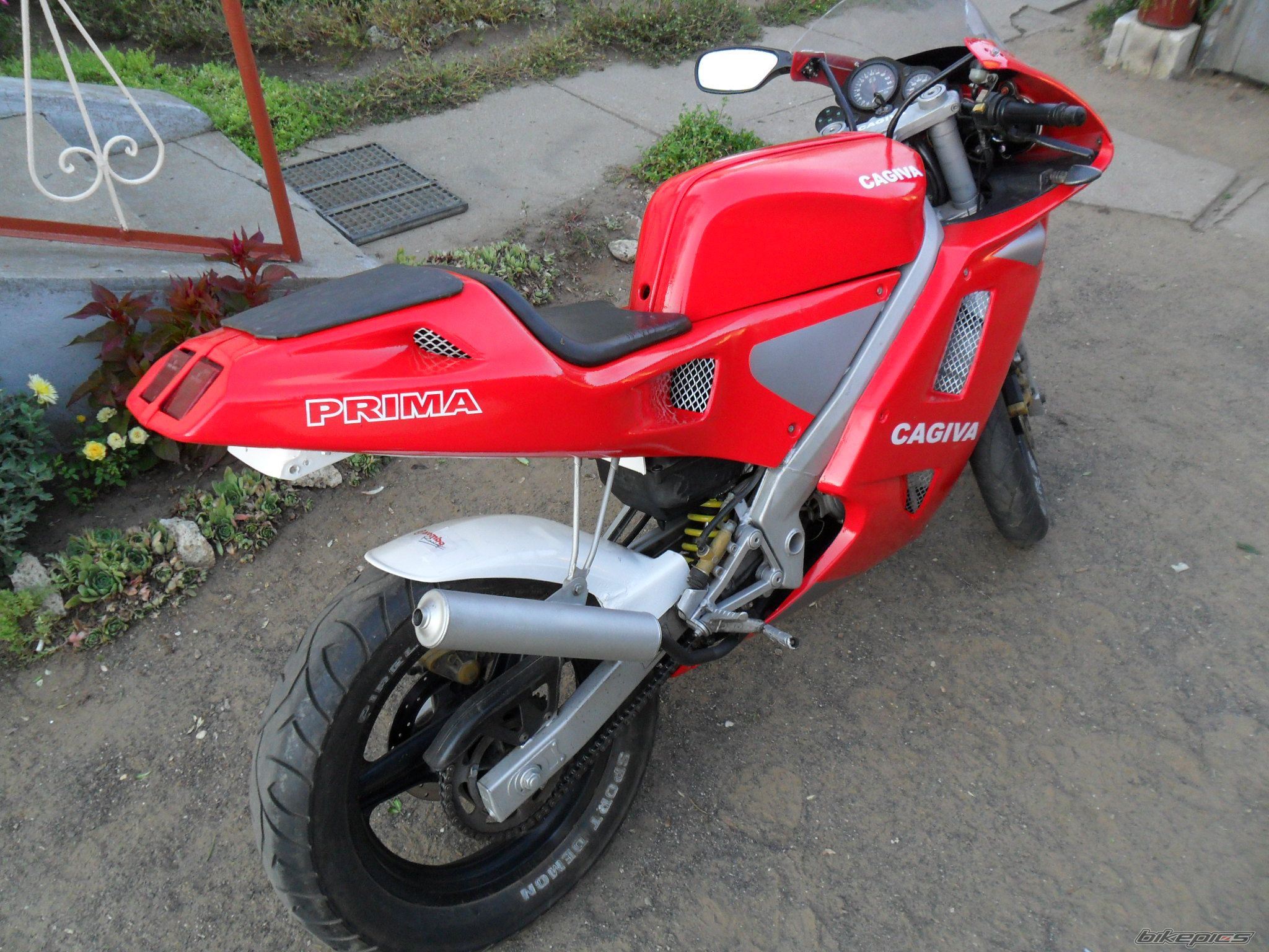 Photo 2441436
