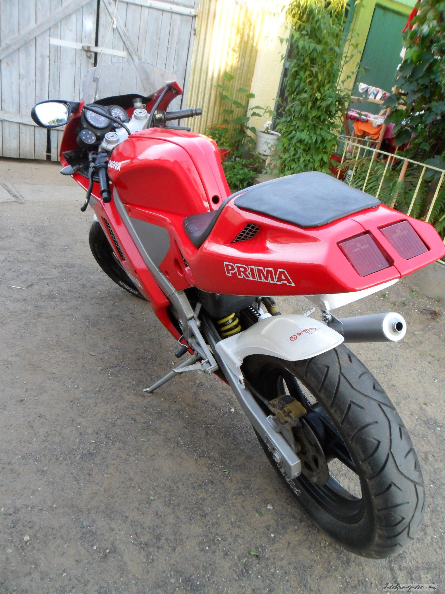 Photo 2441437