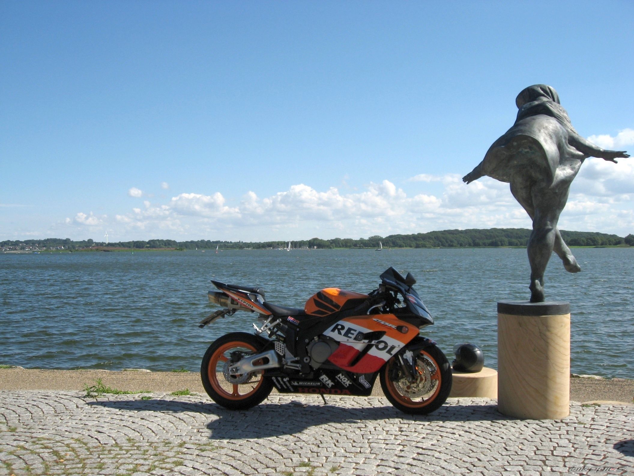 Photo 2441593