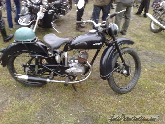 Photo 2442425