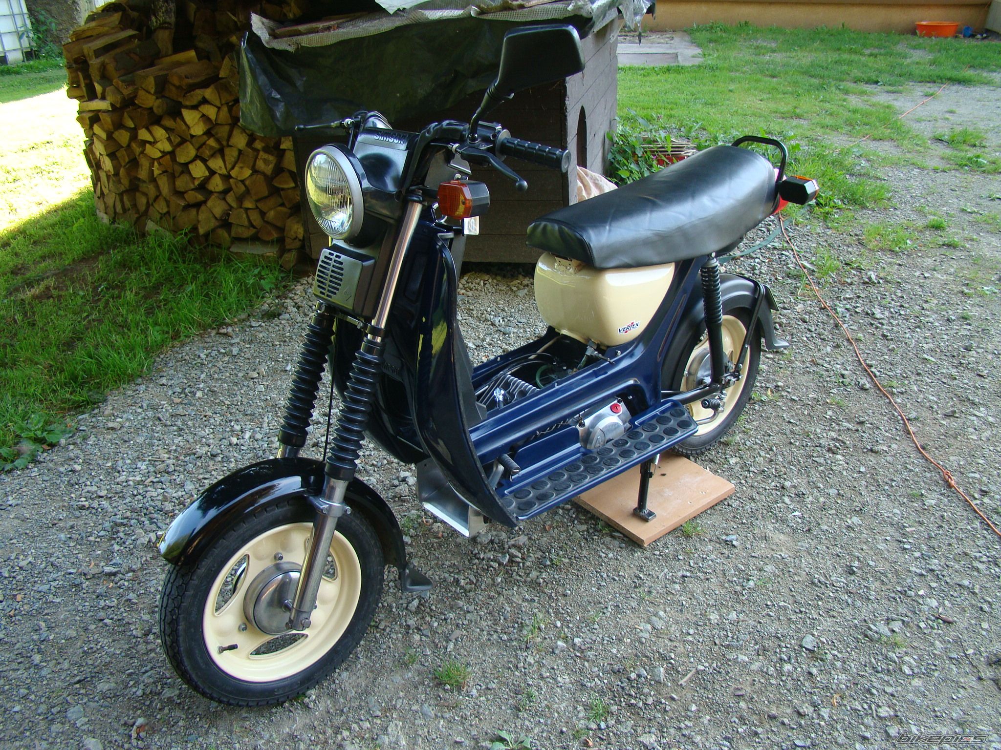 Photo 2442460