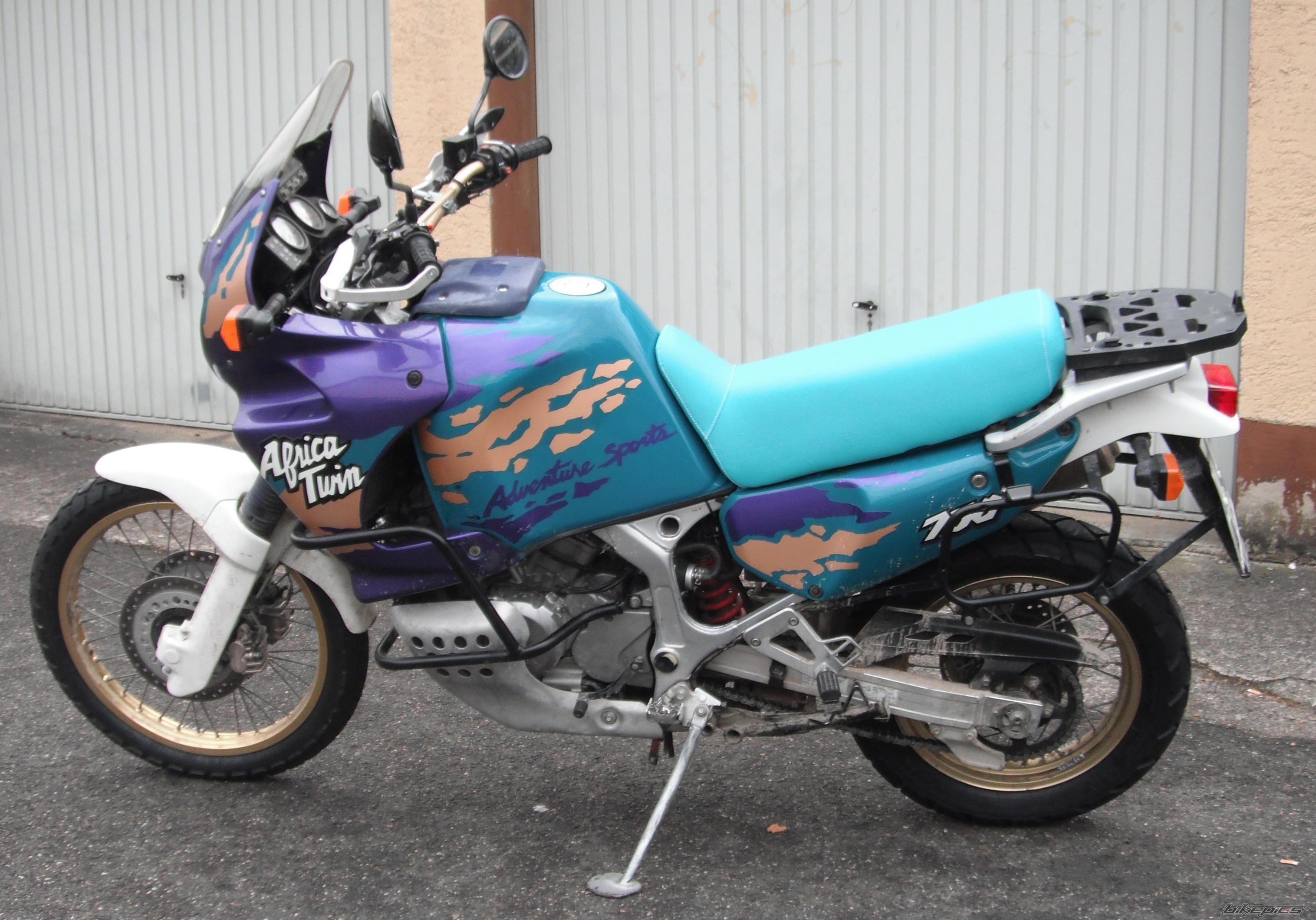 Photo 2442553