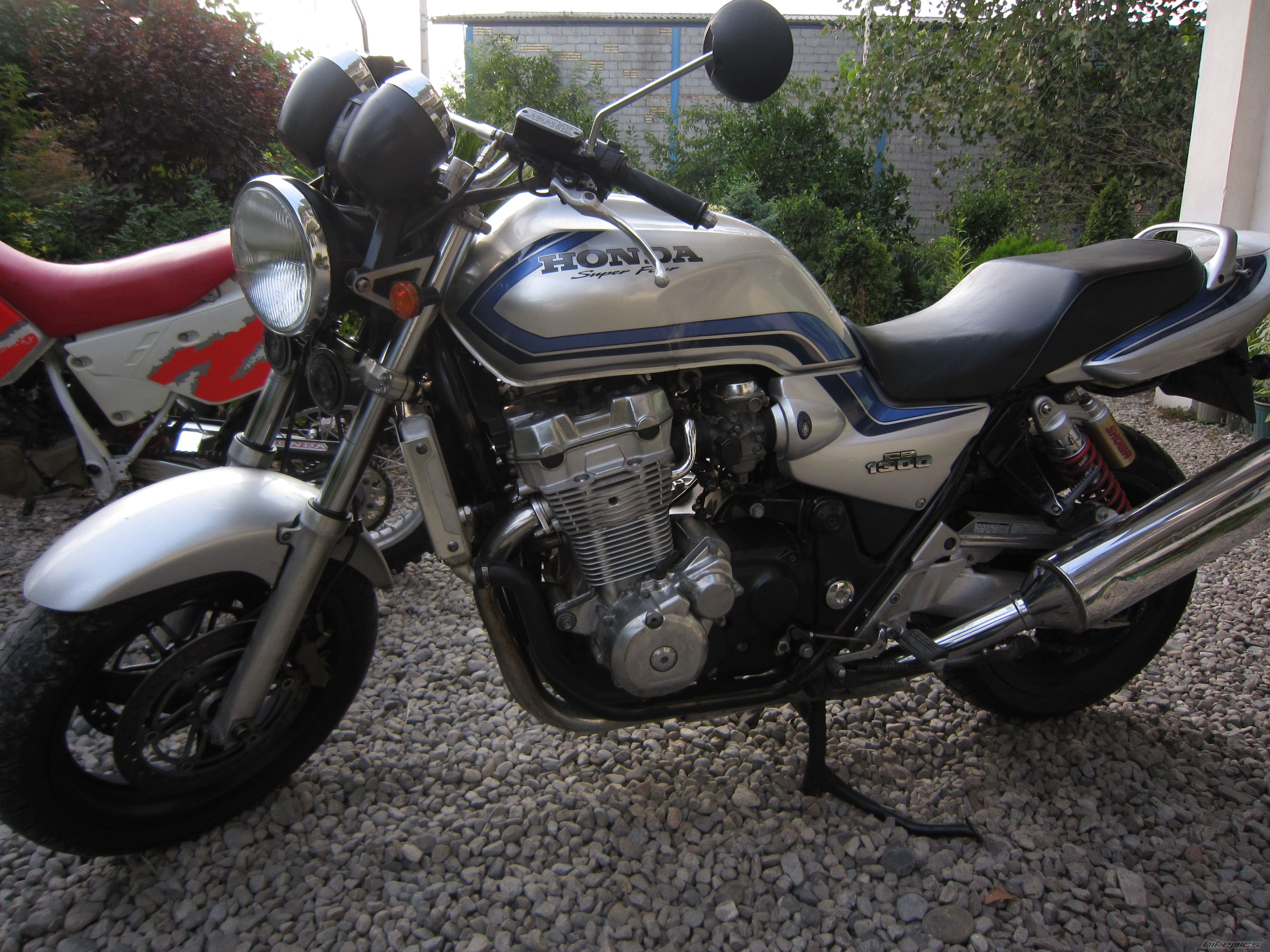 Photo 2442637