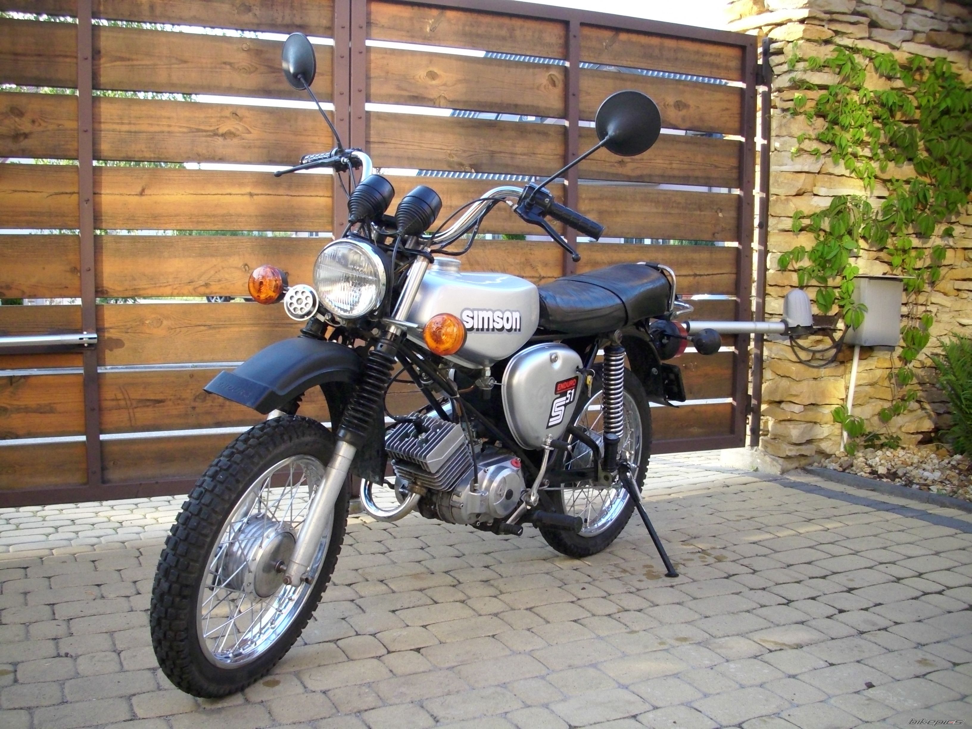 Photo 2442804