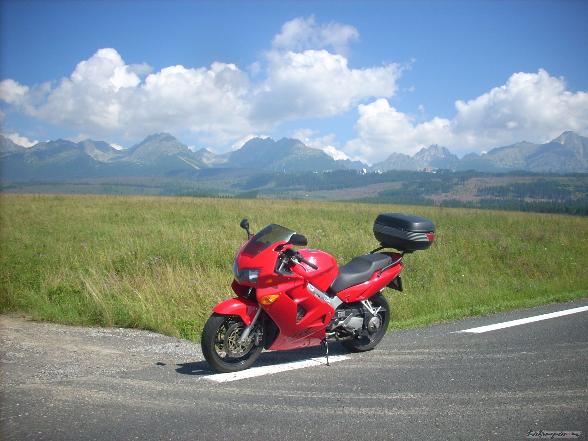 Photo 2442849