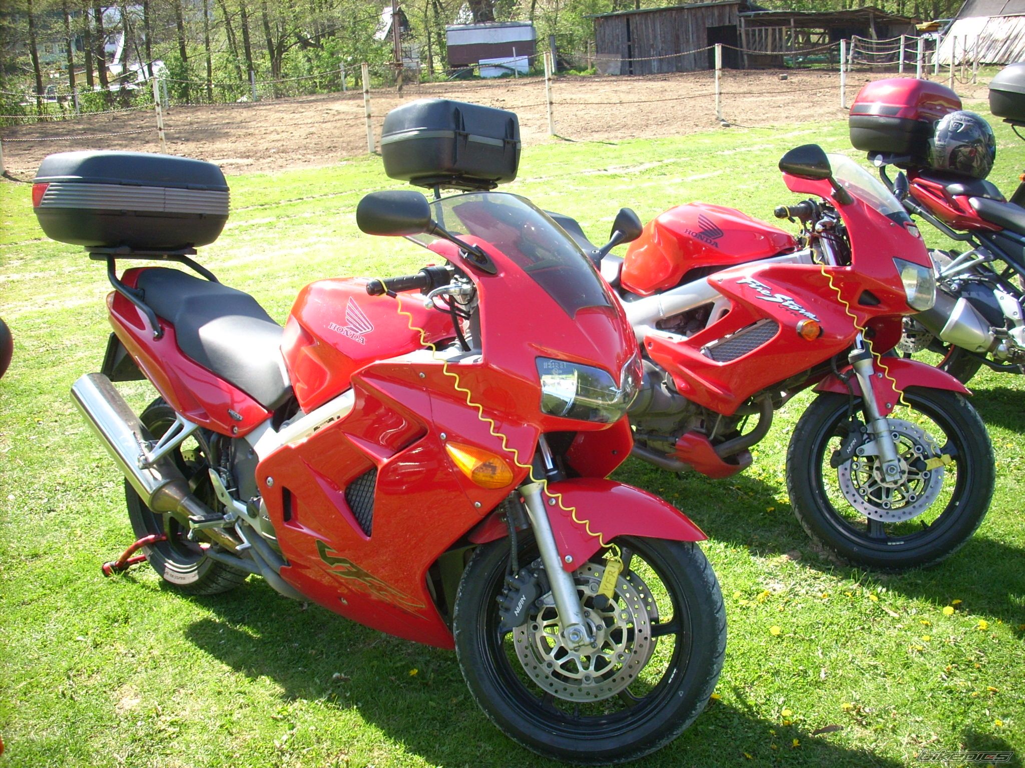 Photo 2442870