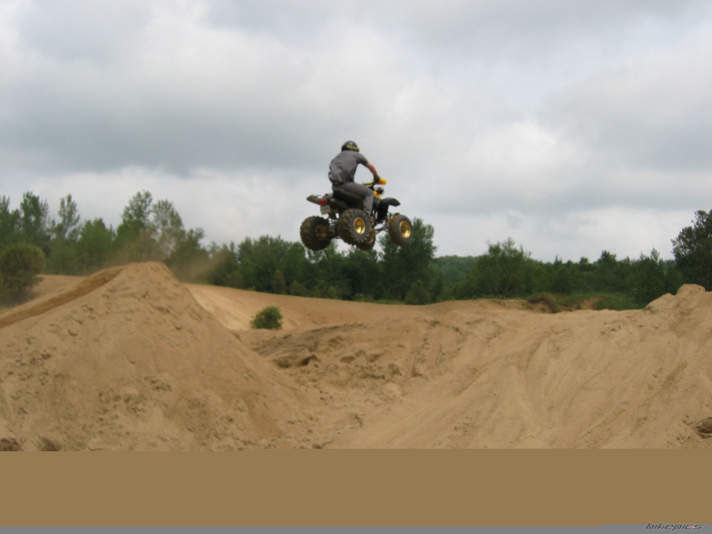 Photo 2443053