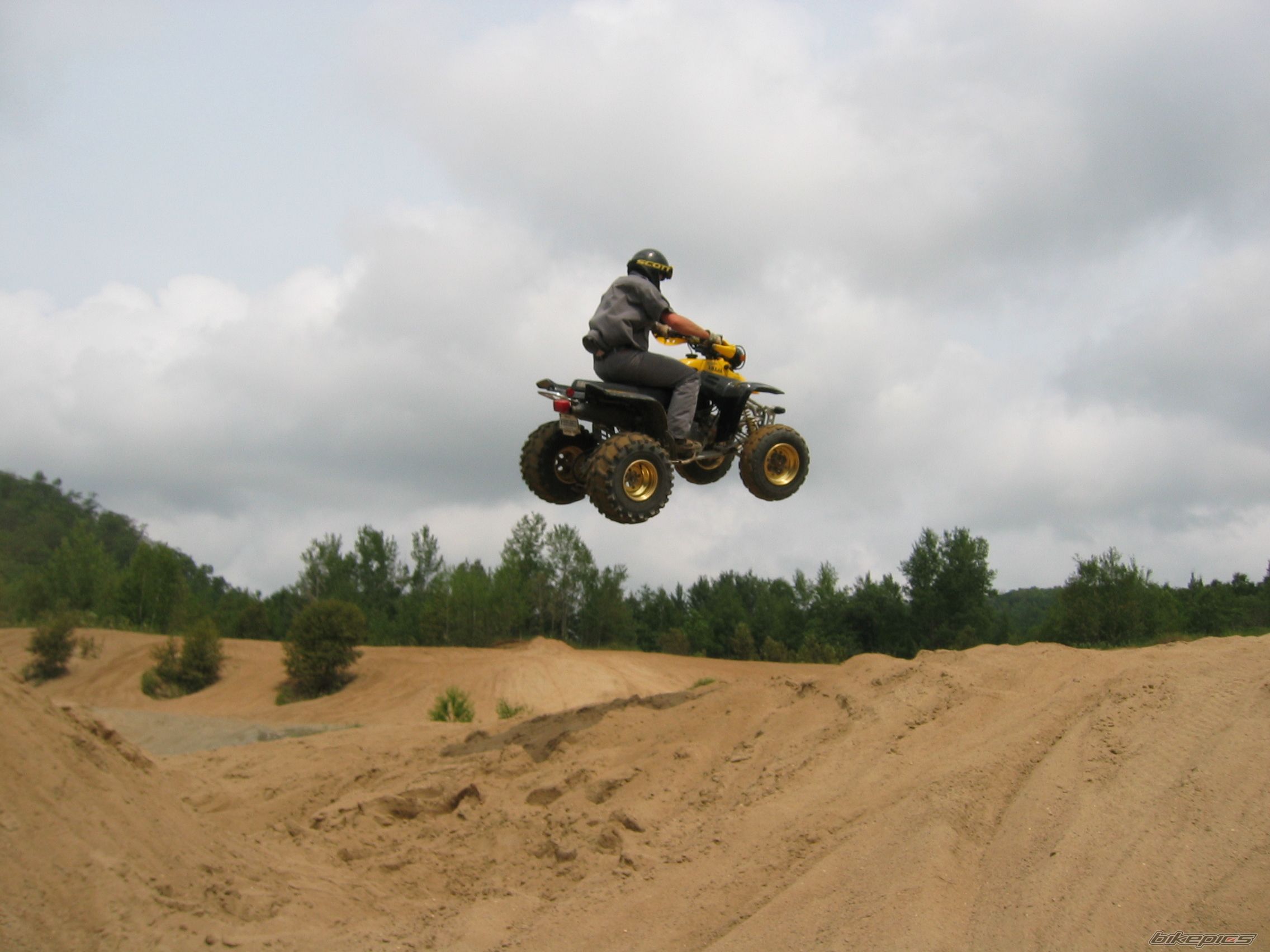 Photo 2443054