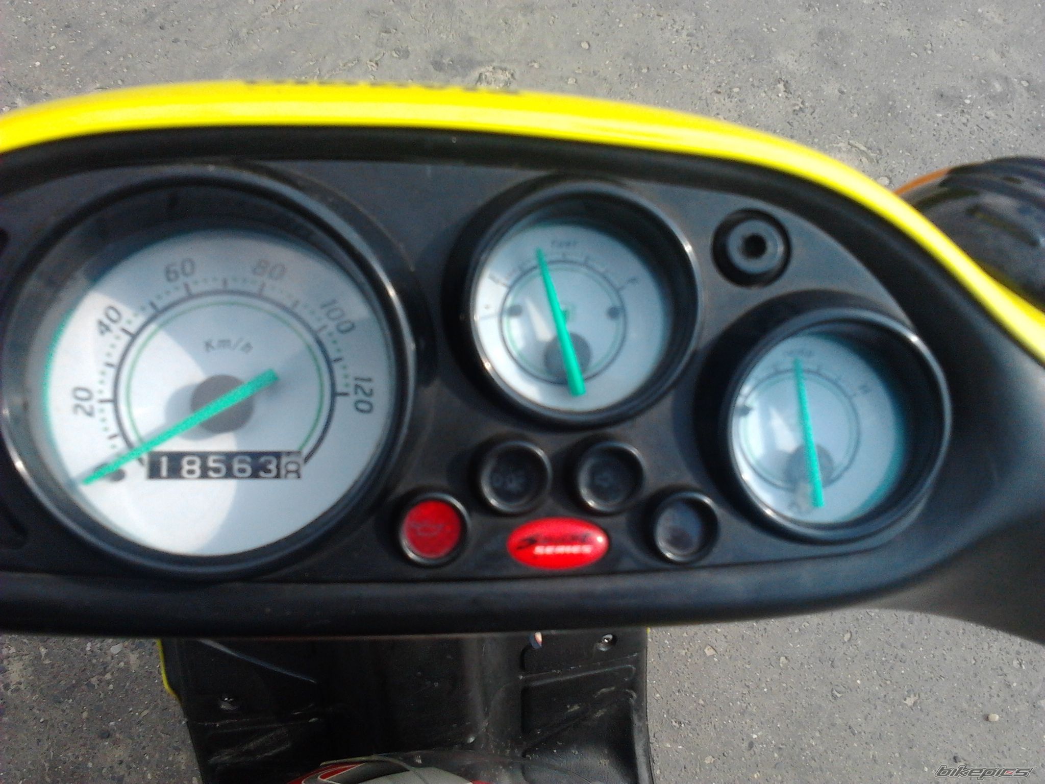 Photo 2443129
