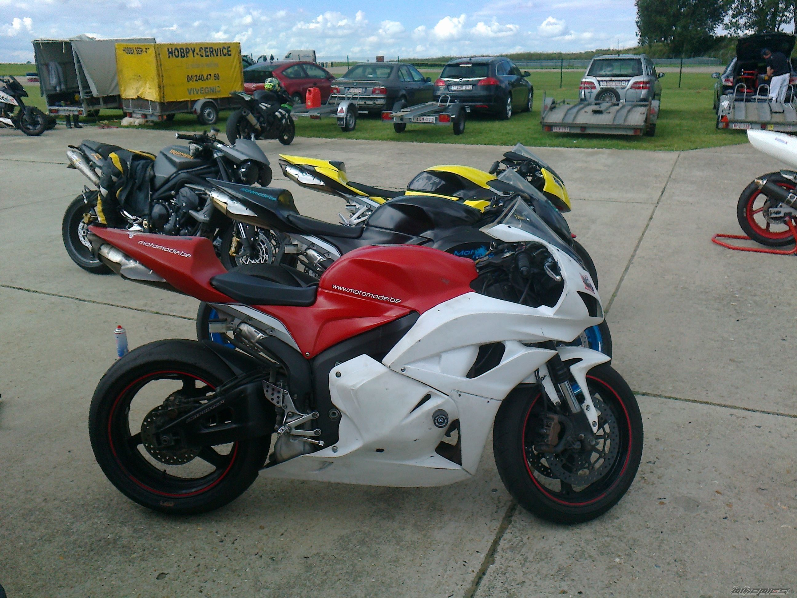 Photo 2443299