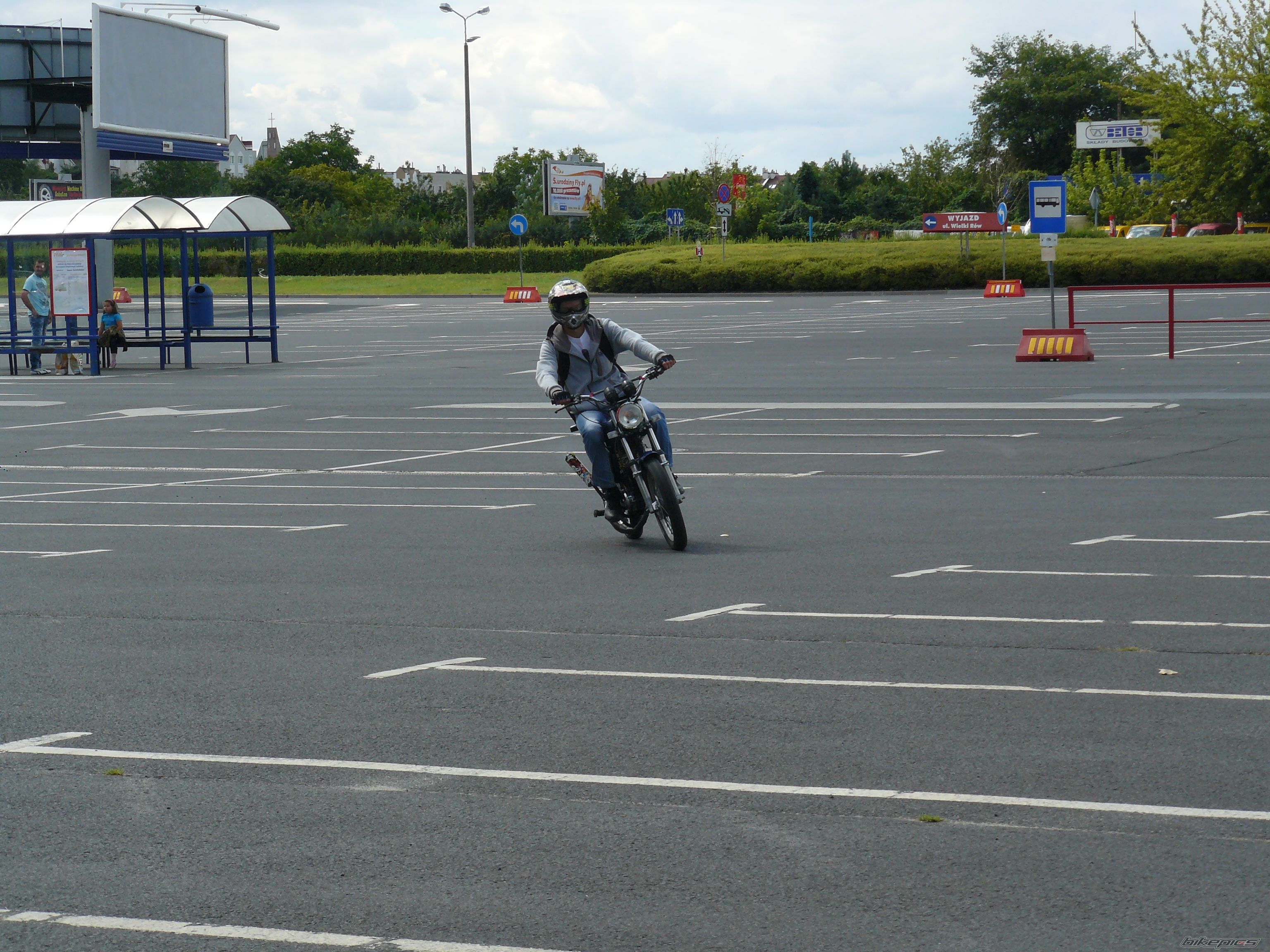 Photo 2443424