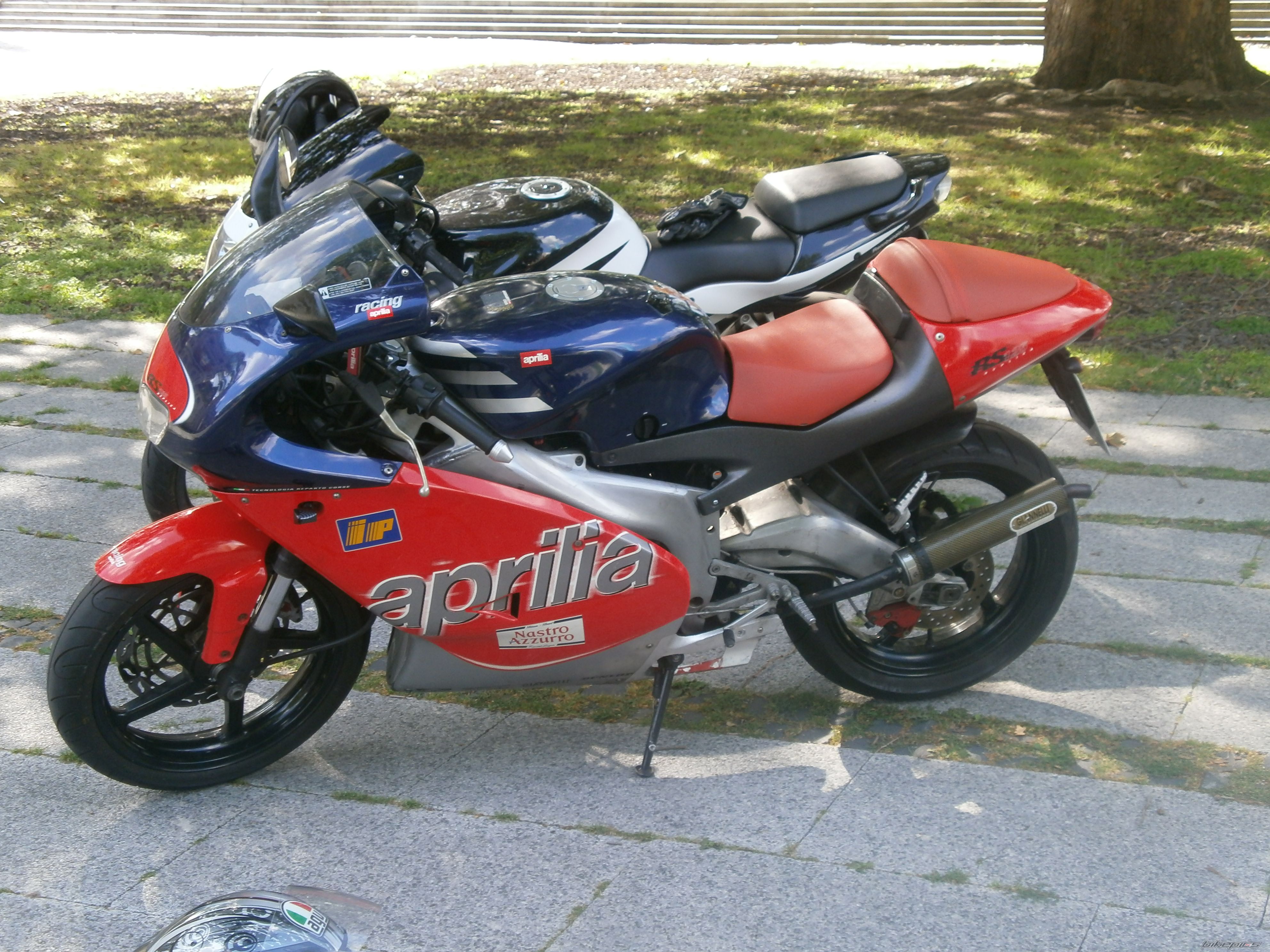 Photo 2443430