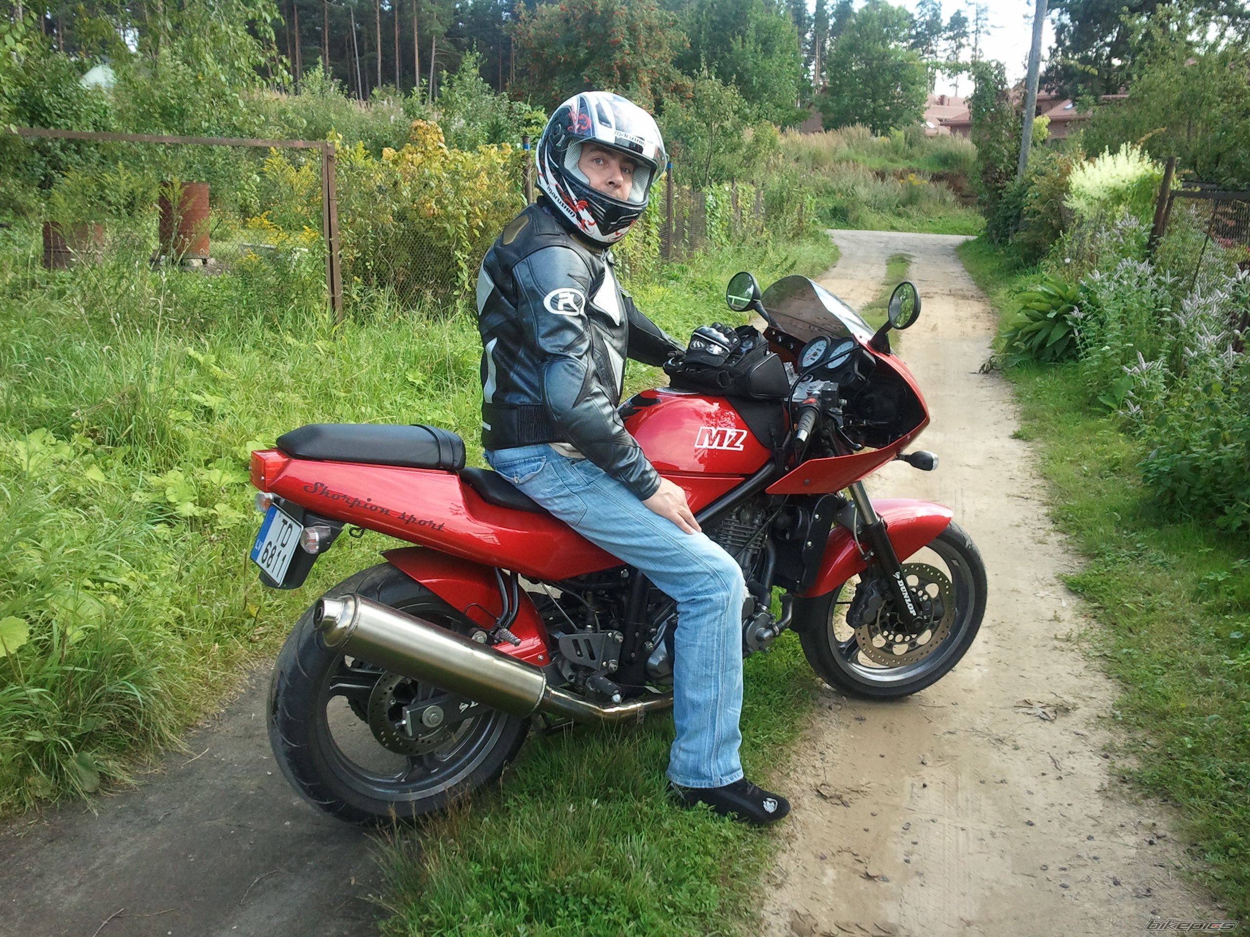 Photo 2443496