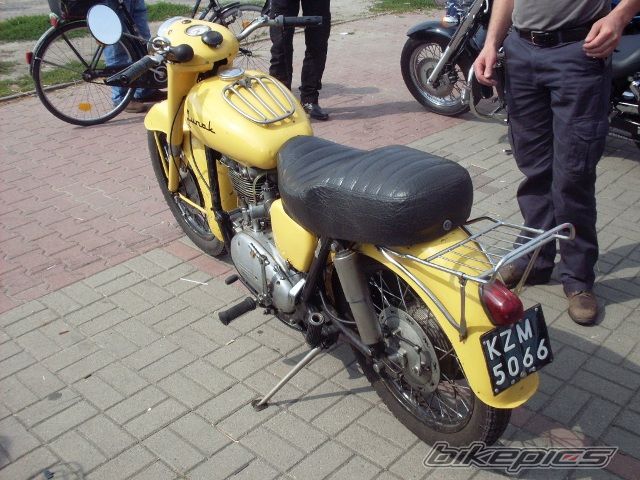Photo 2443597