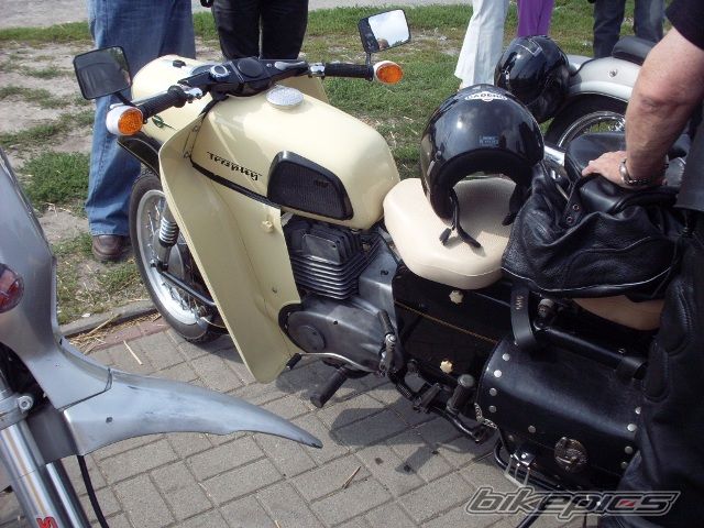 Photo 2443598