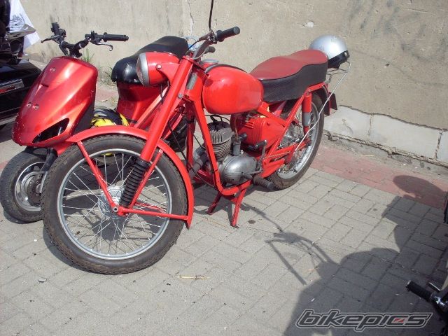 Photo 2443615