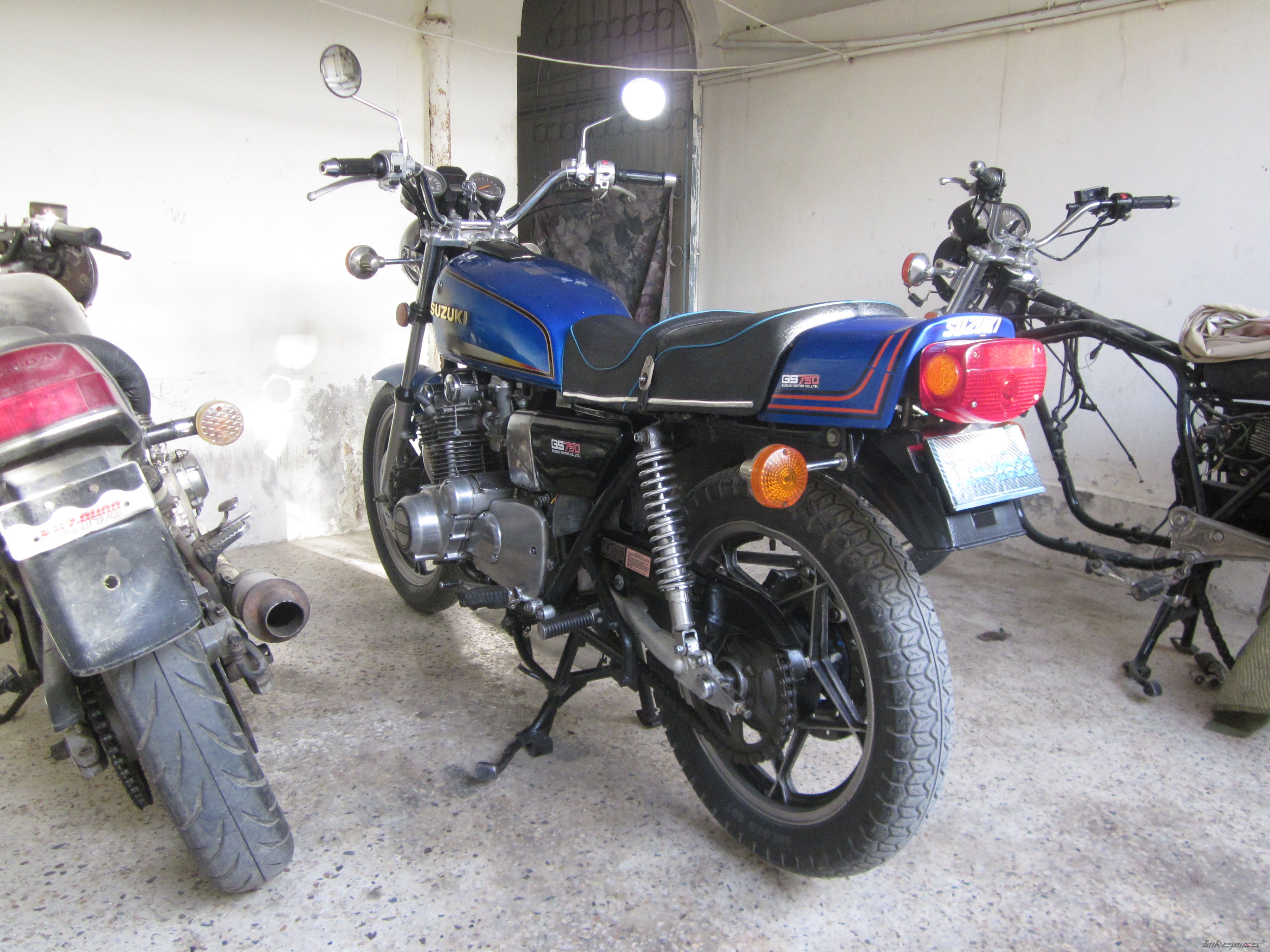 Photo 2443643