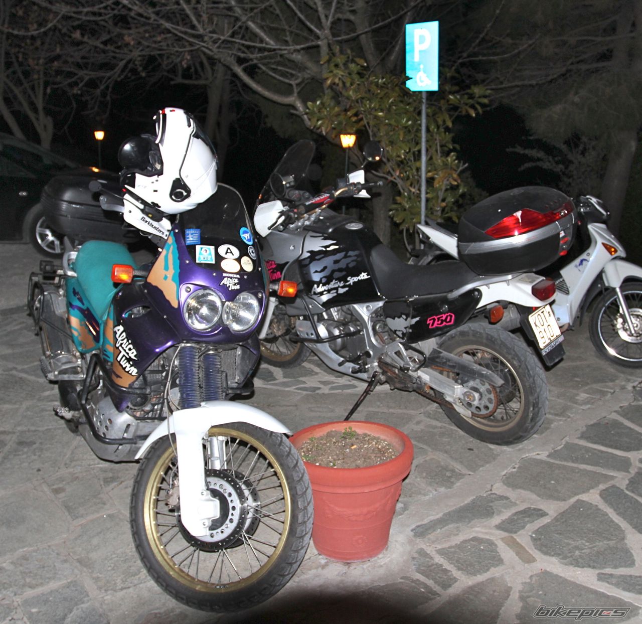 Photo 2443823