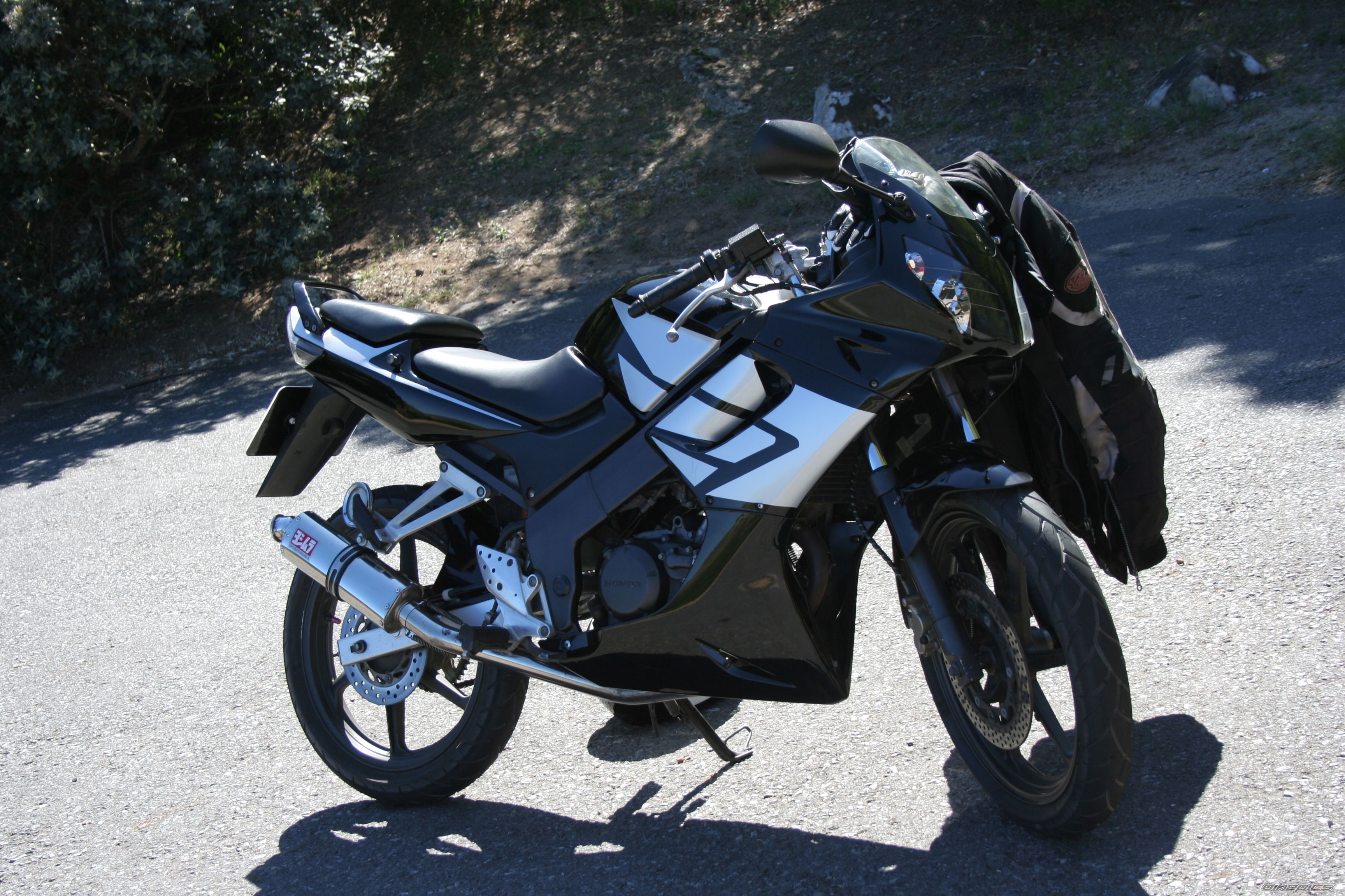 Photo 2443986