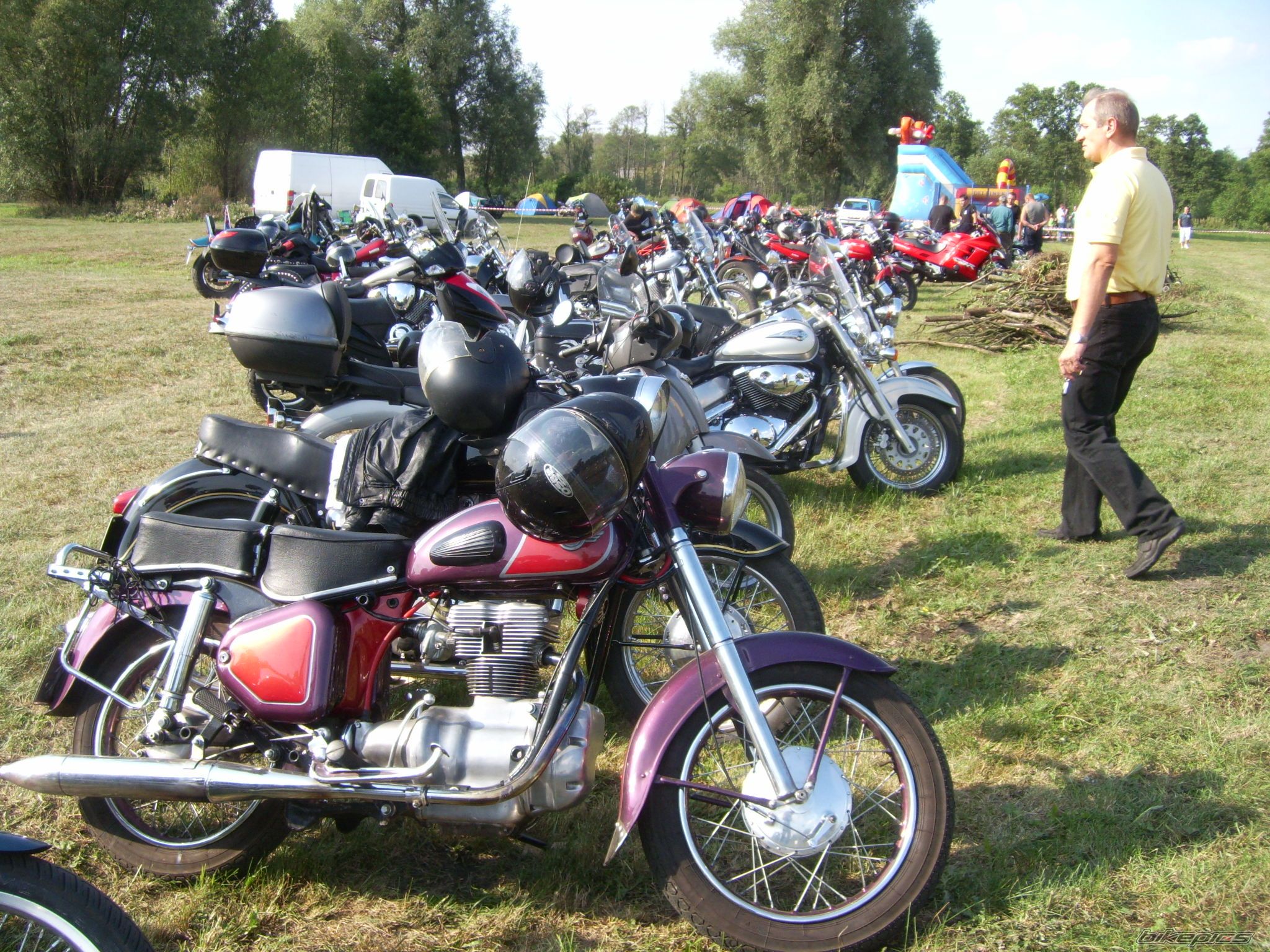 Photo 2444052