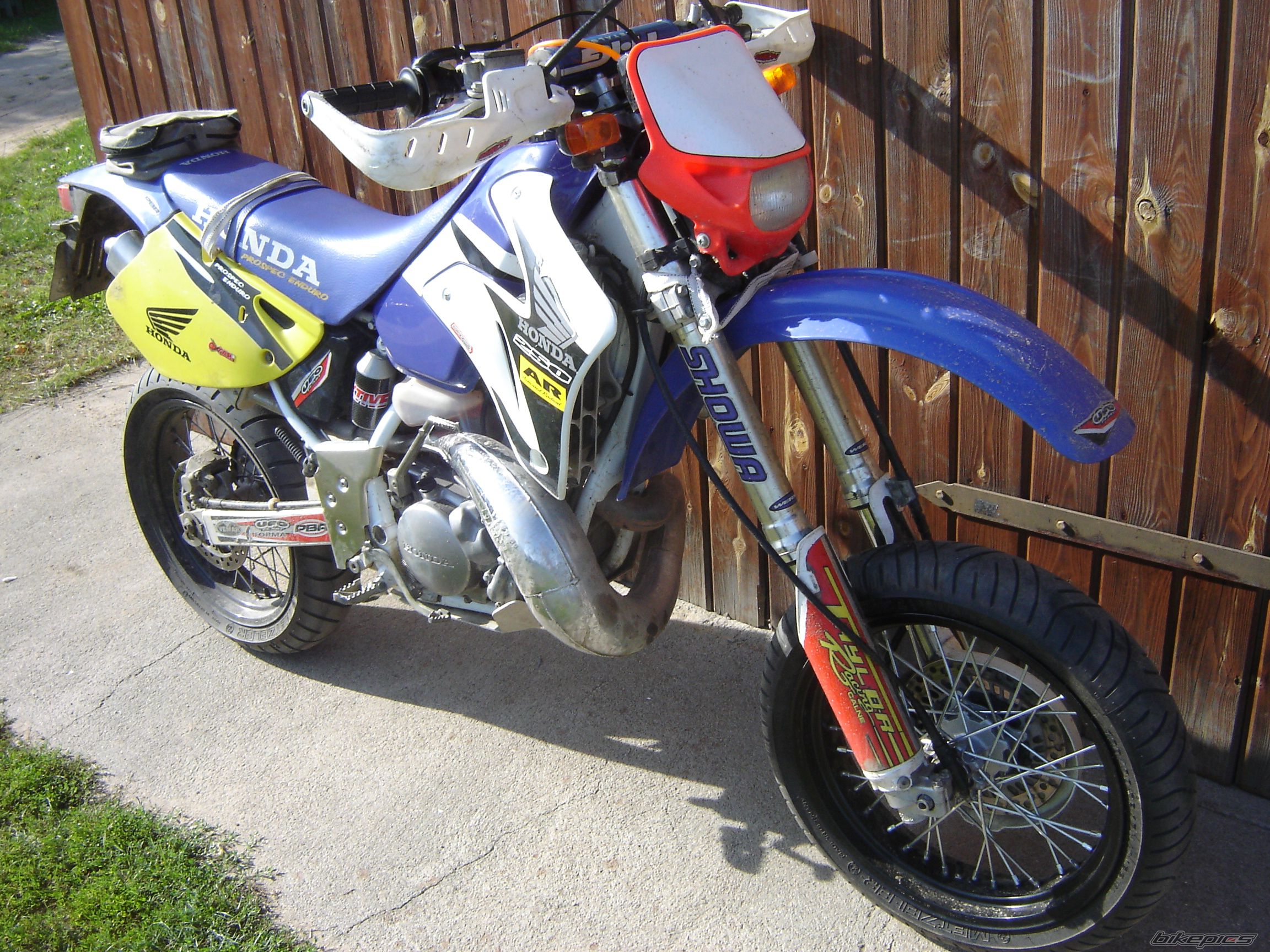 Photo 2444209