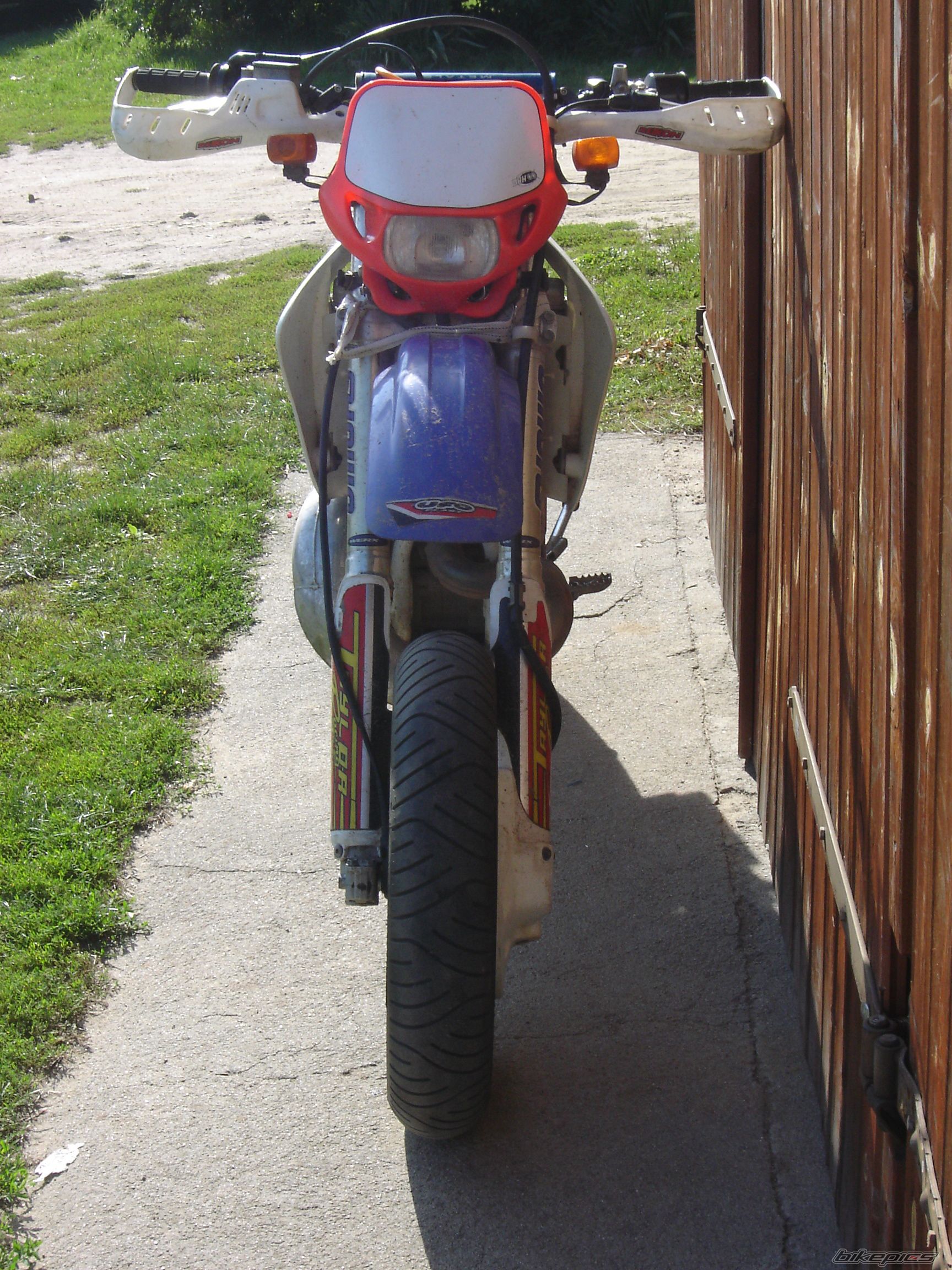 Photo 2444210