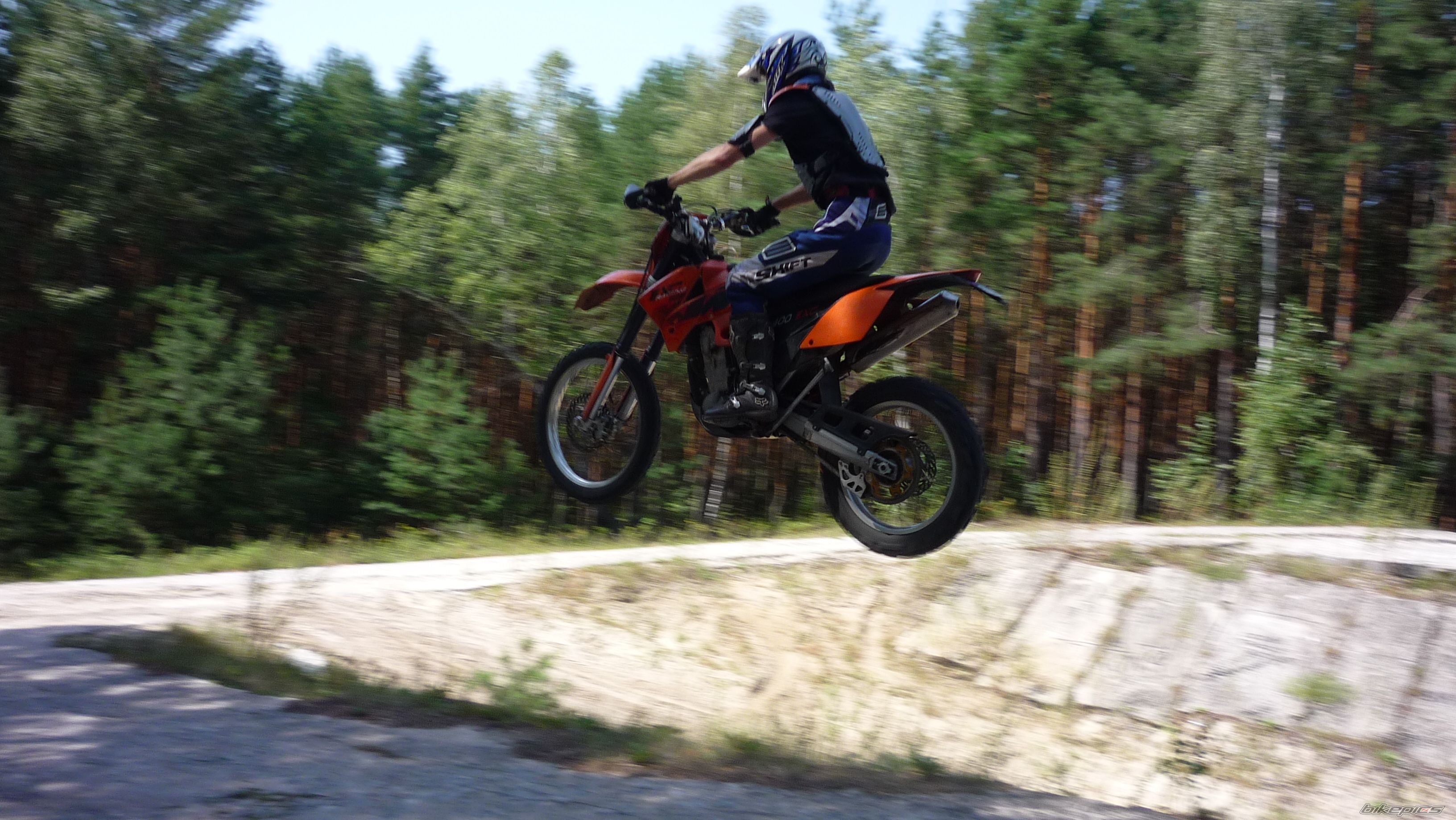 Photo 2444677