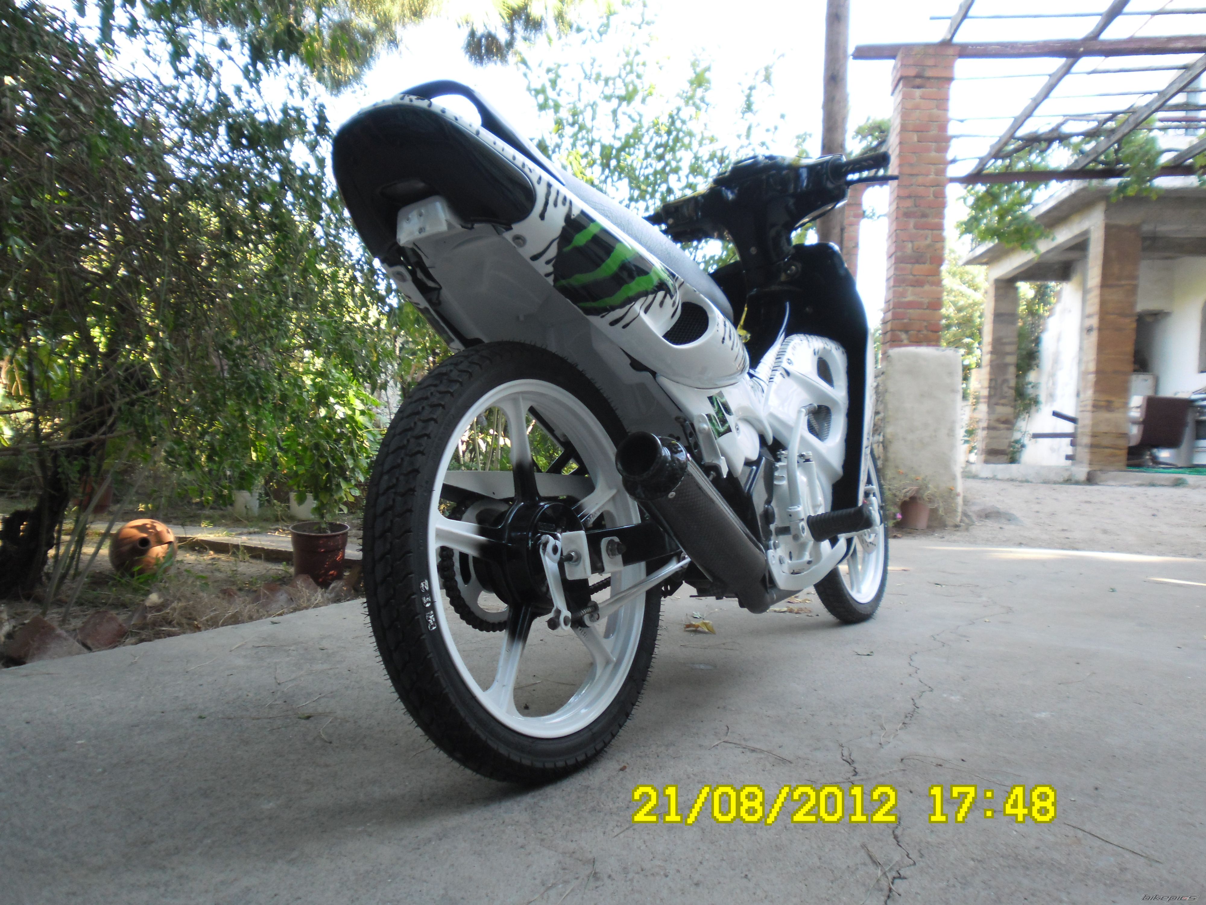 Photo 2445399
