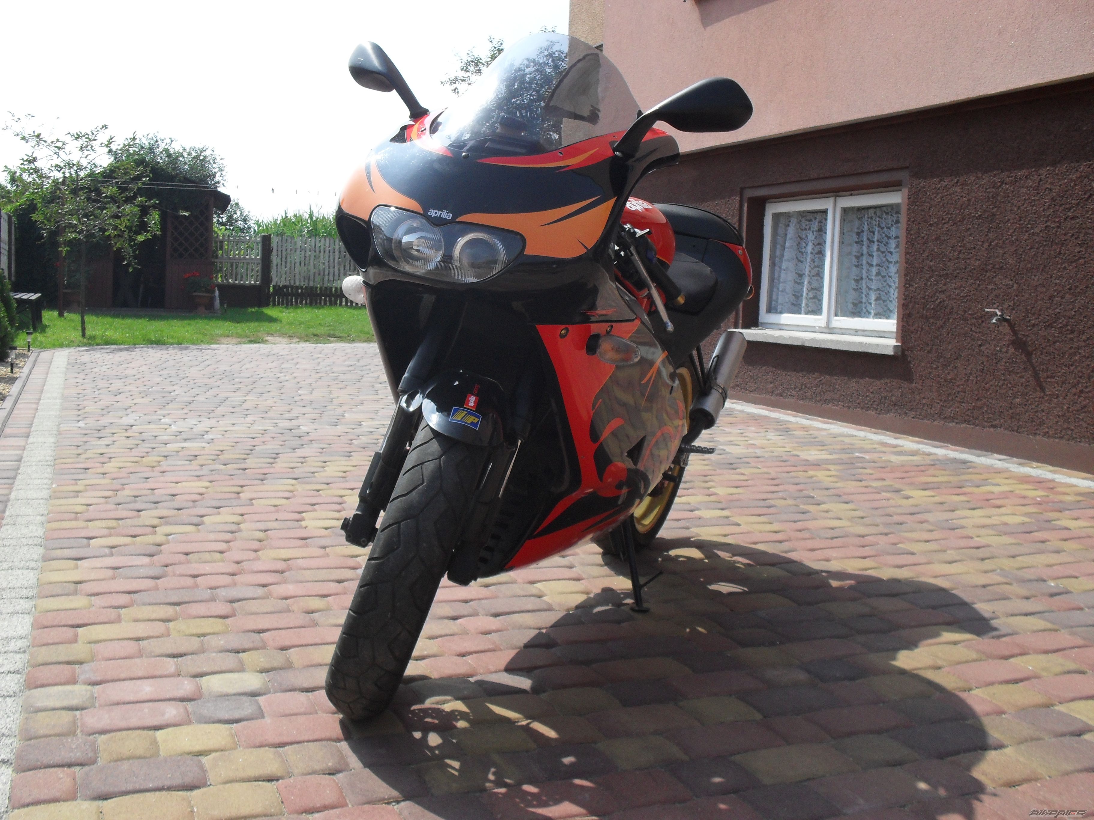Photo 2445624