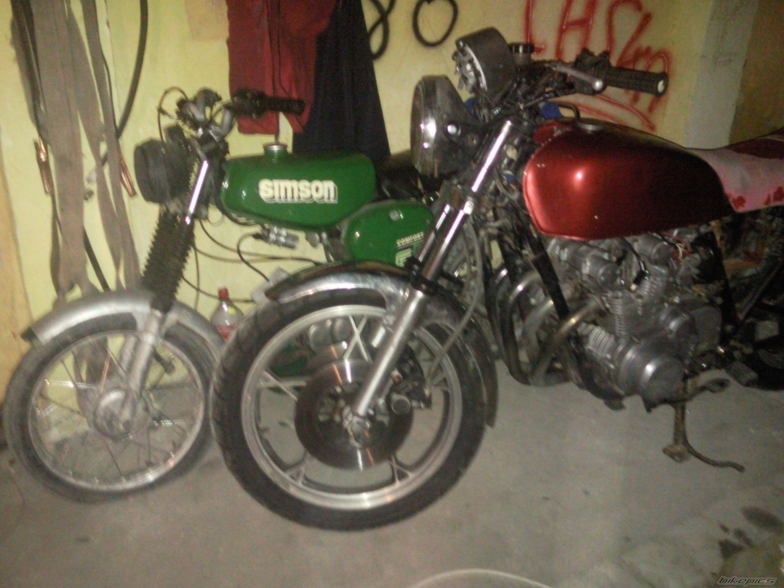 Photo 2445944
