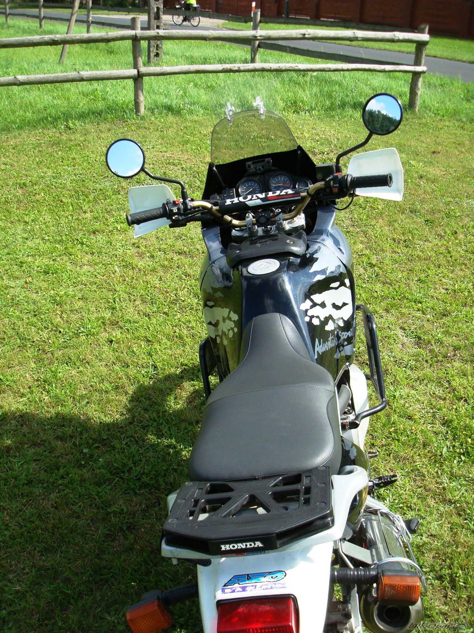 Photo 2446254