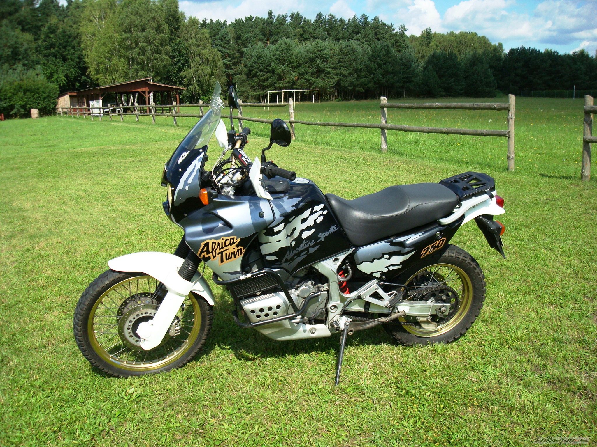 Photo 2446257