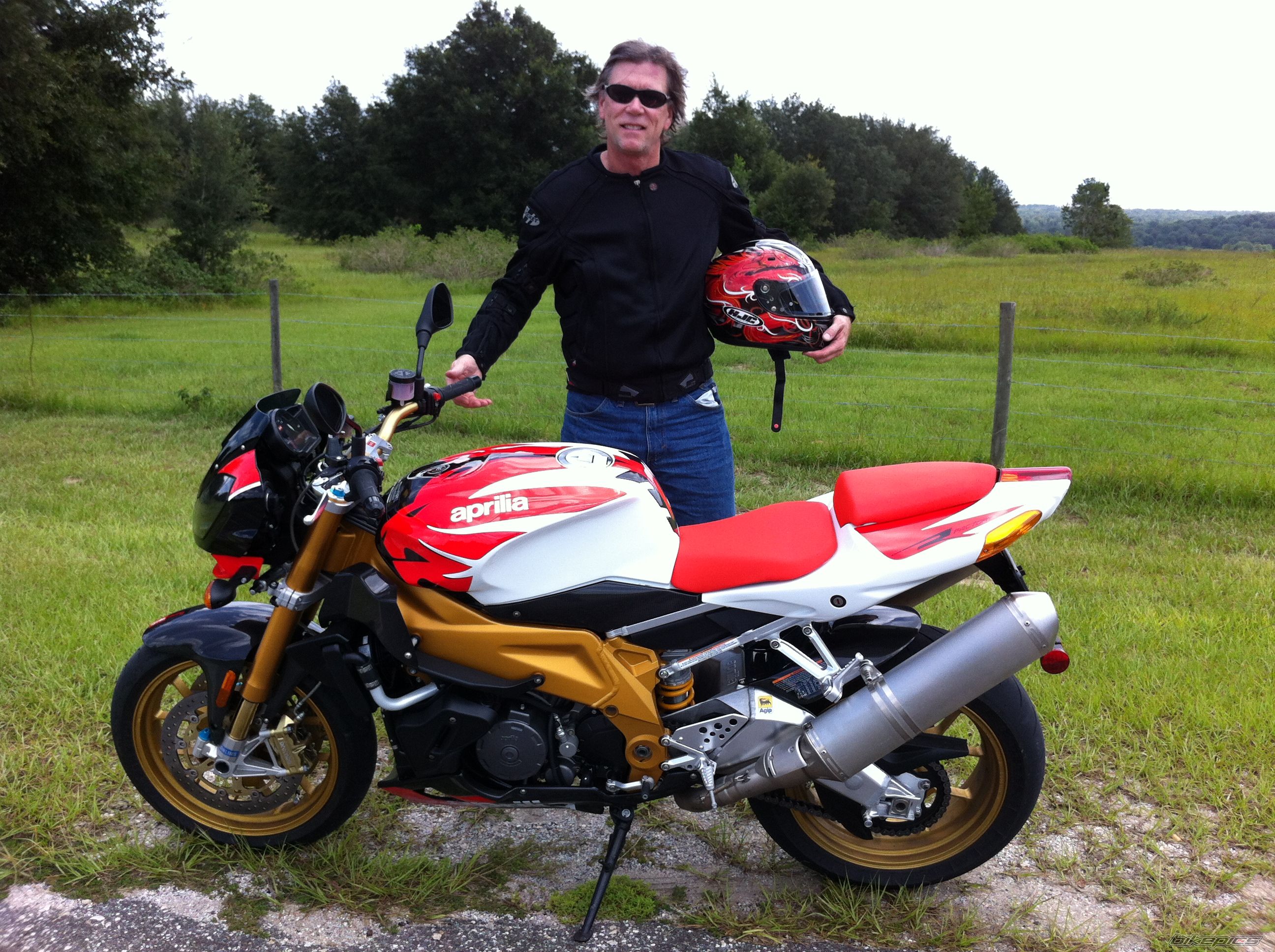 Photo 2446729