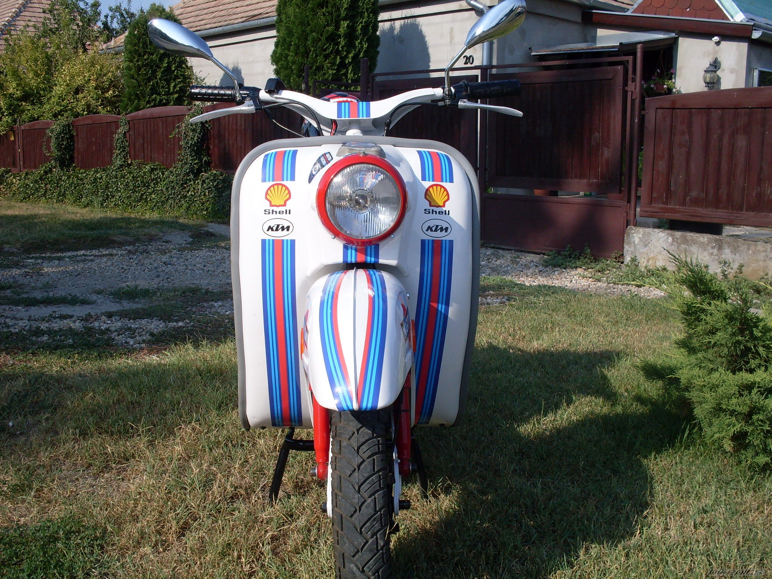 Photo 2446899