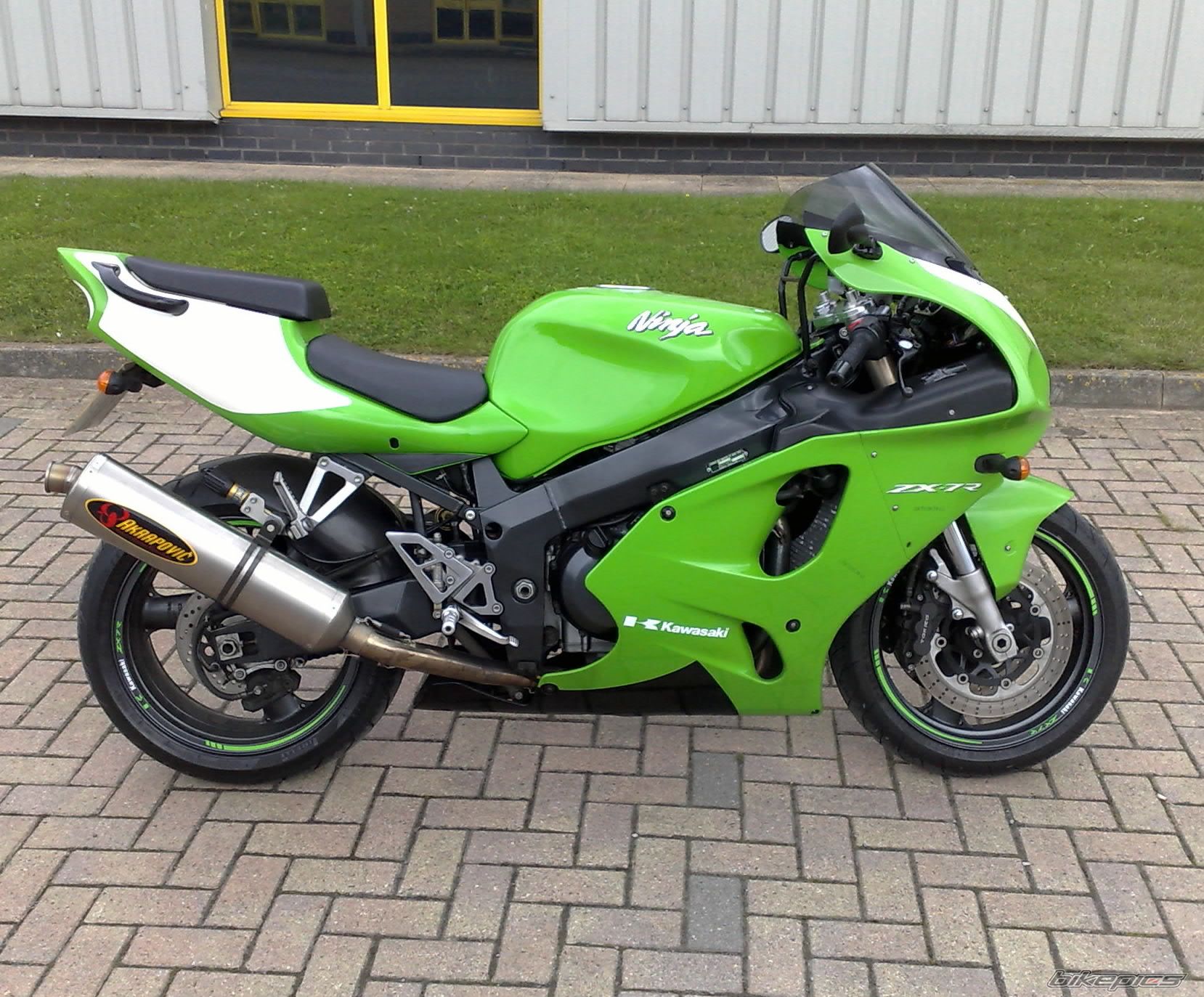 Photo 2447464