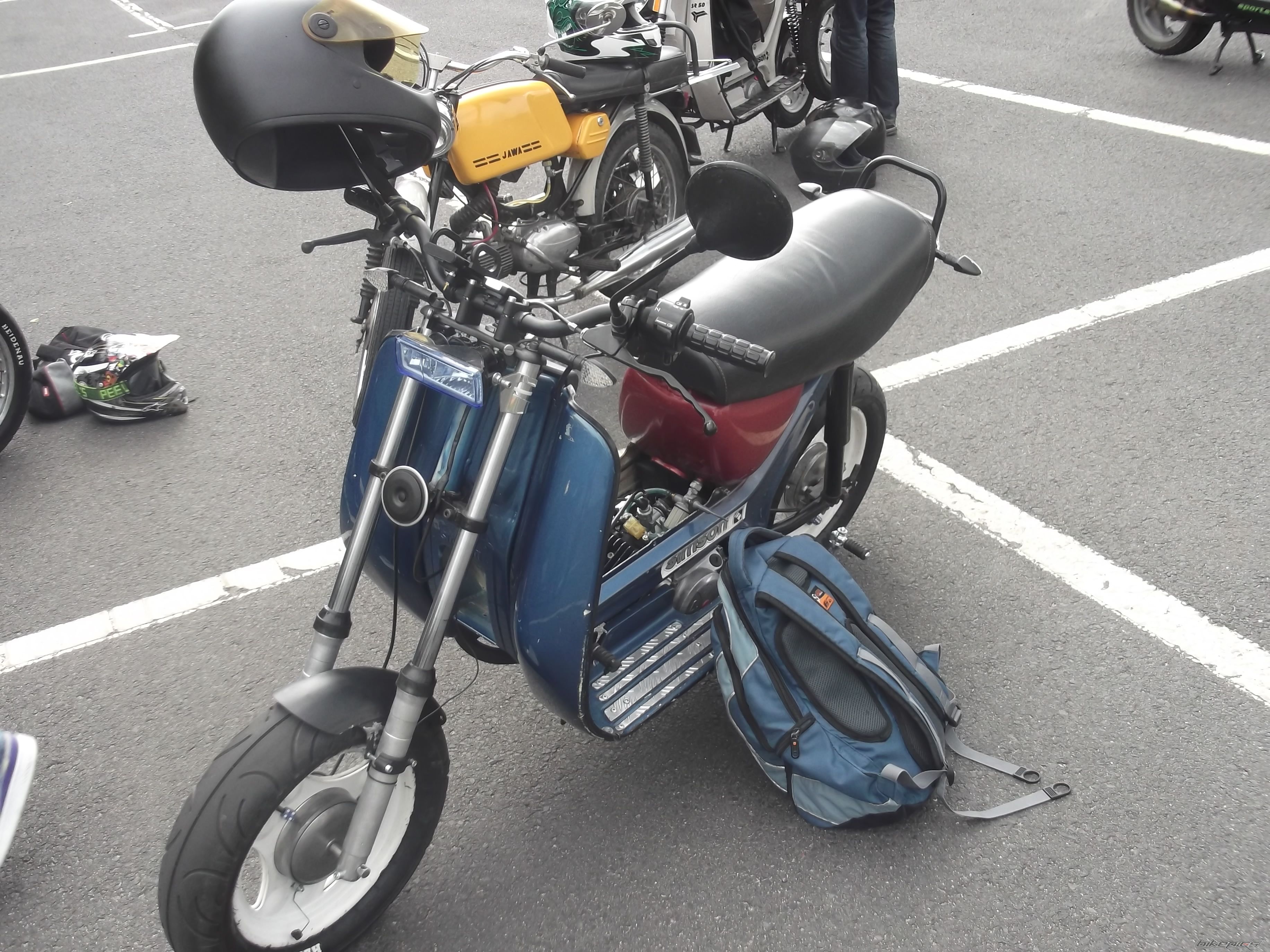 Photo 2447569