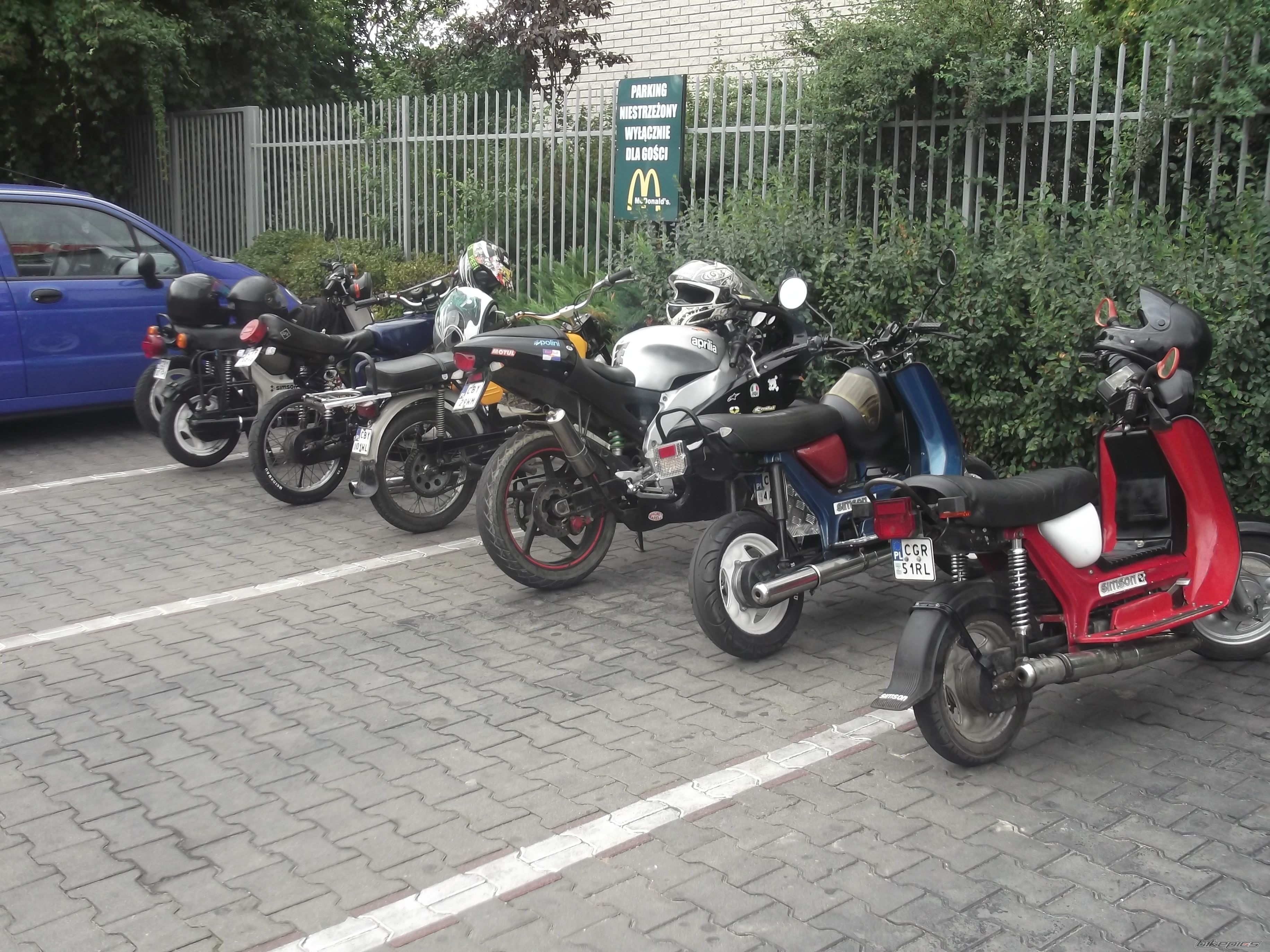 Photo 2447612