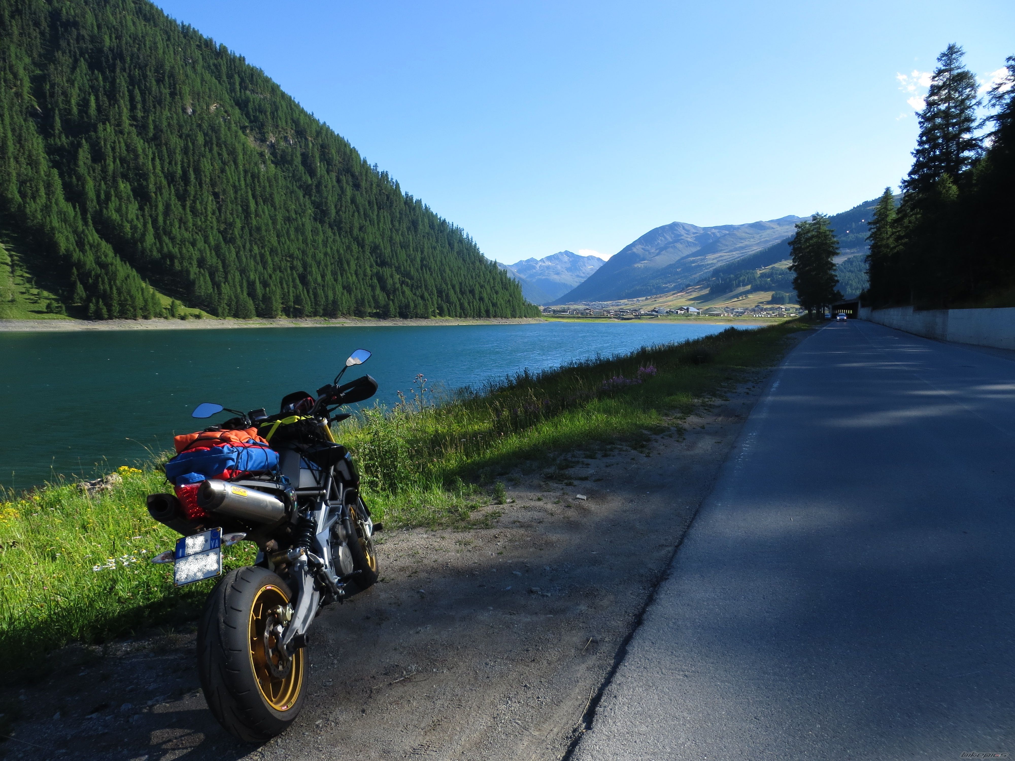 Photo 2447636