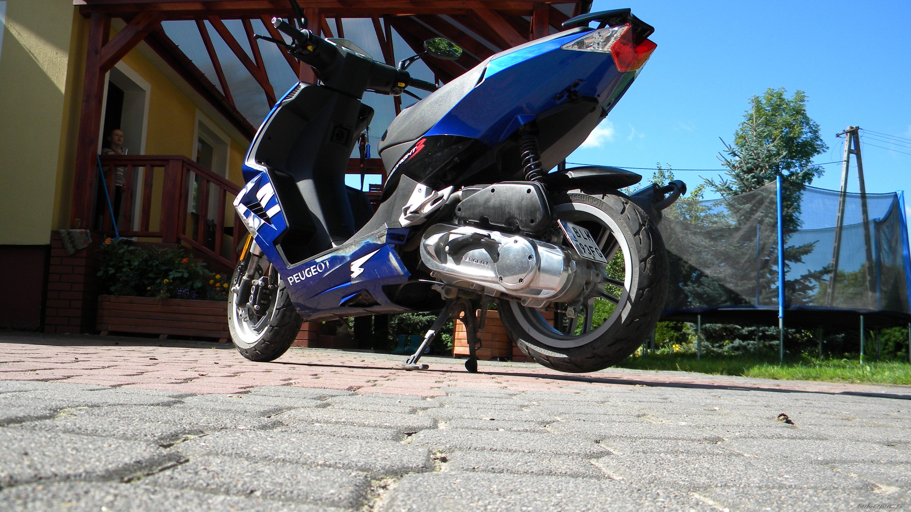 Photo 2448038