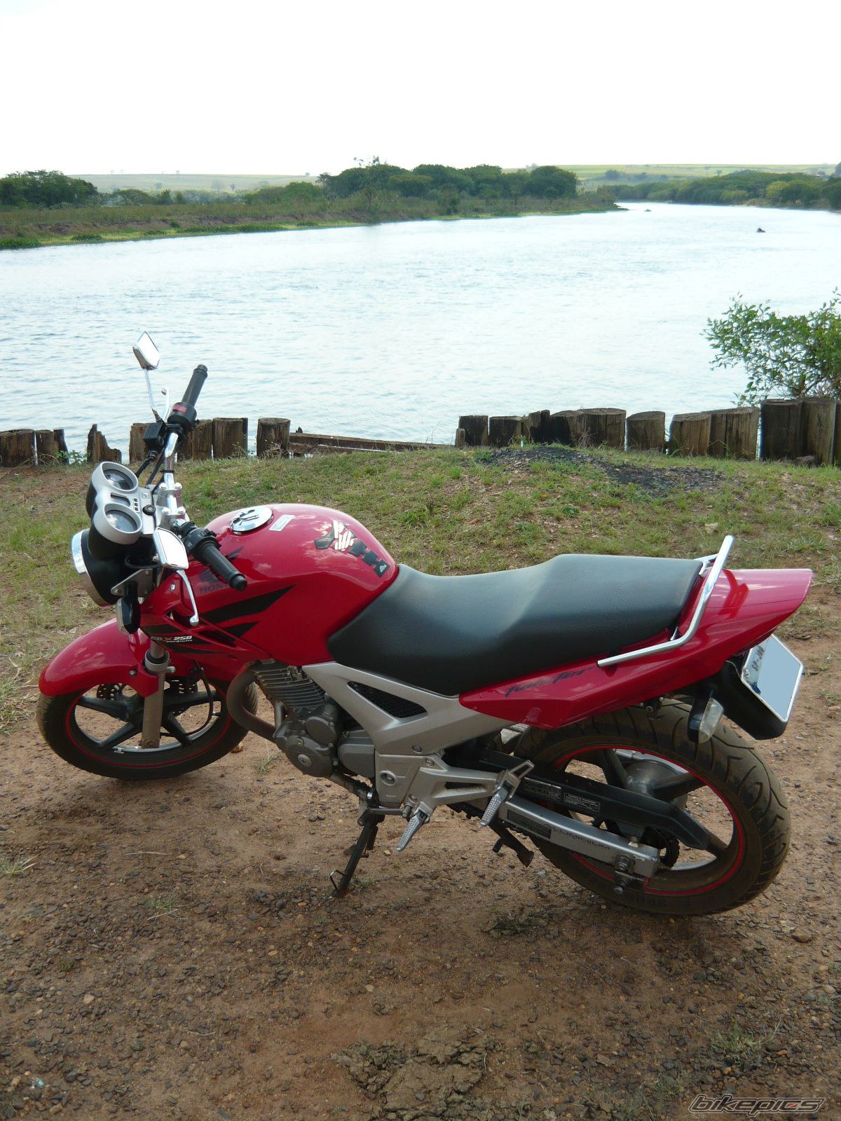 Photo 2449003