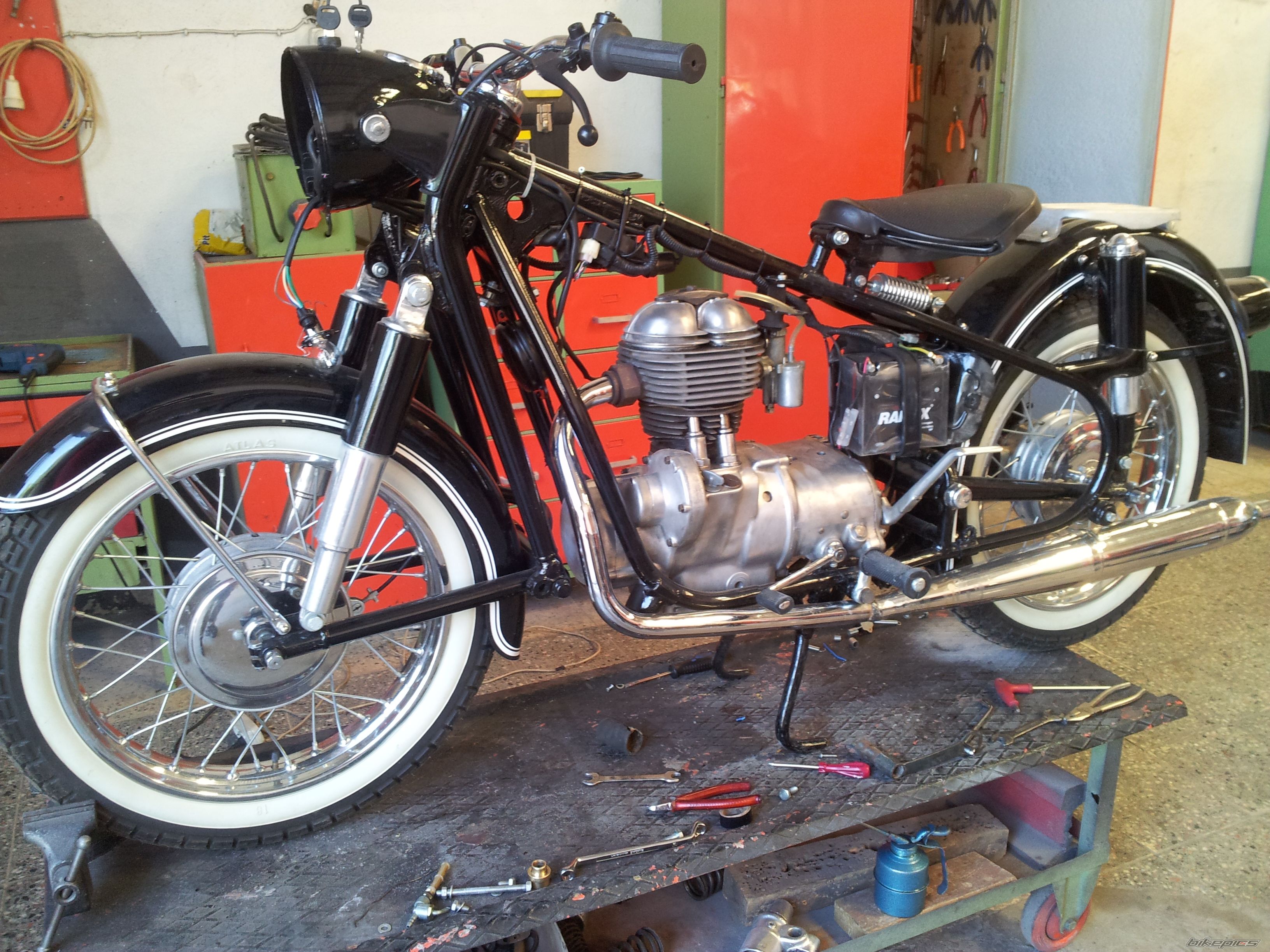 Photo 2449429