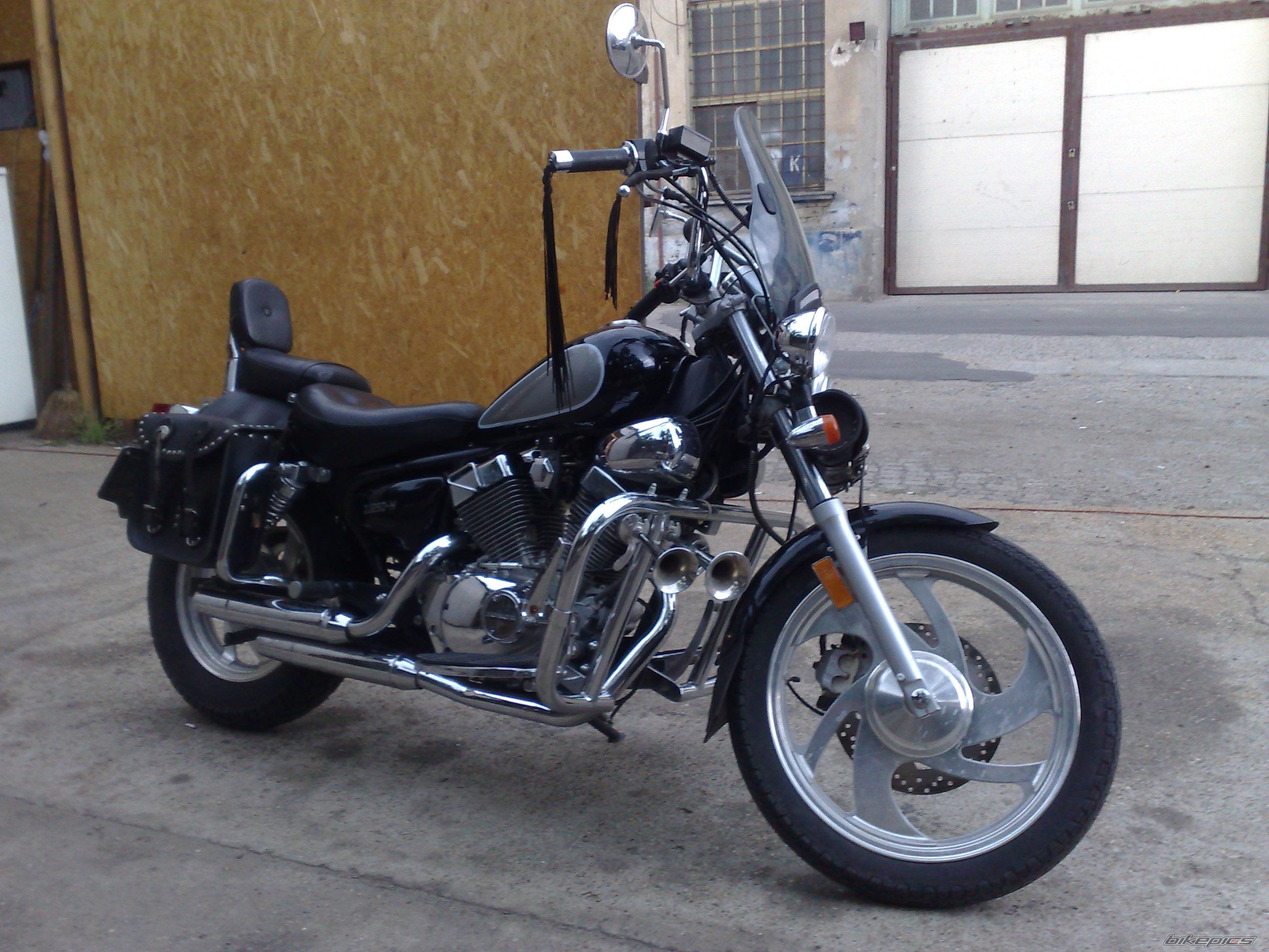 Photo 2449680
