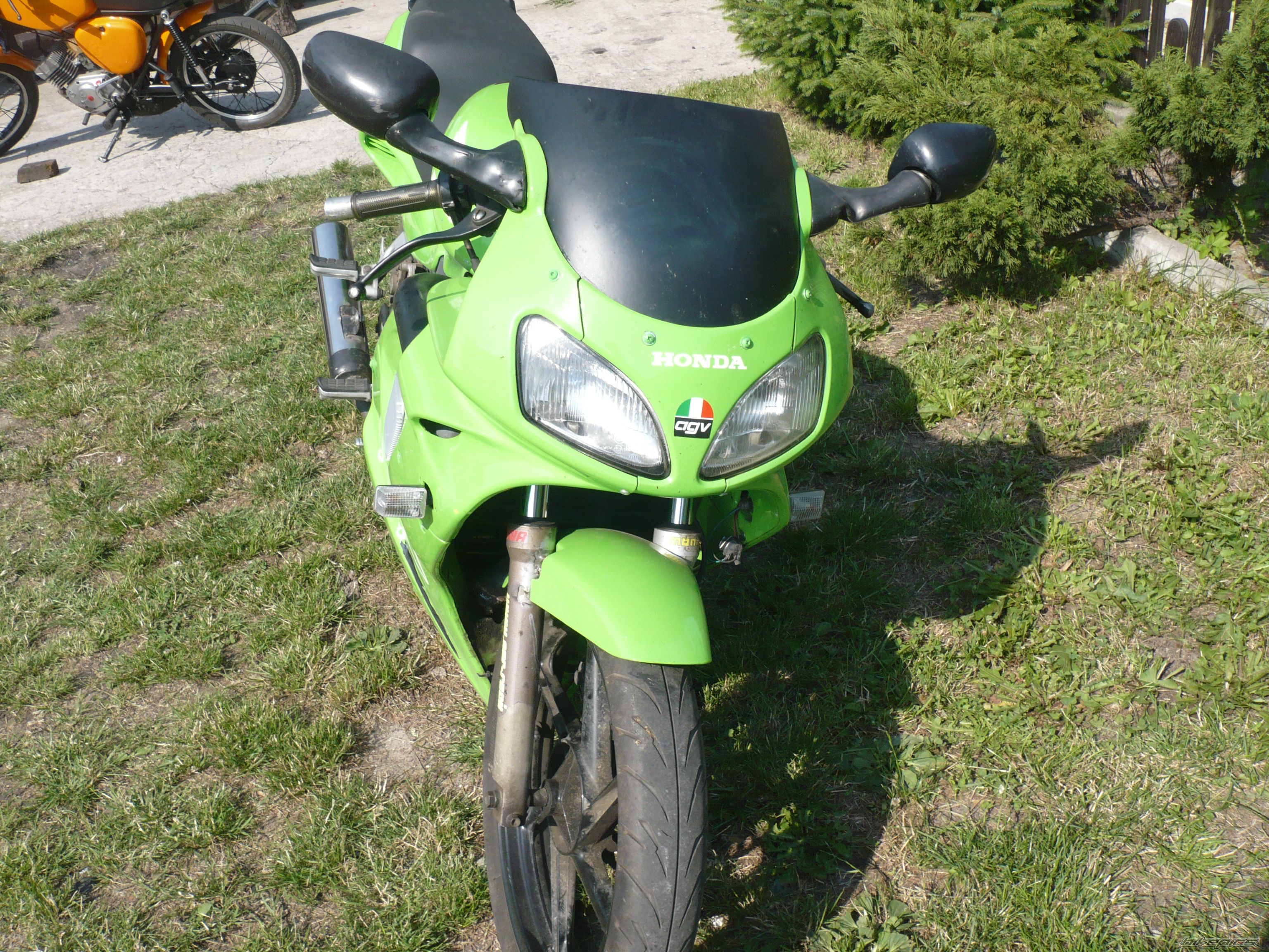 Photo 2449977